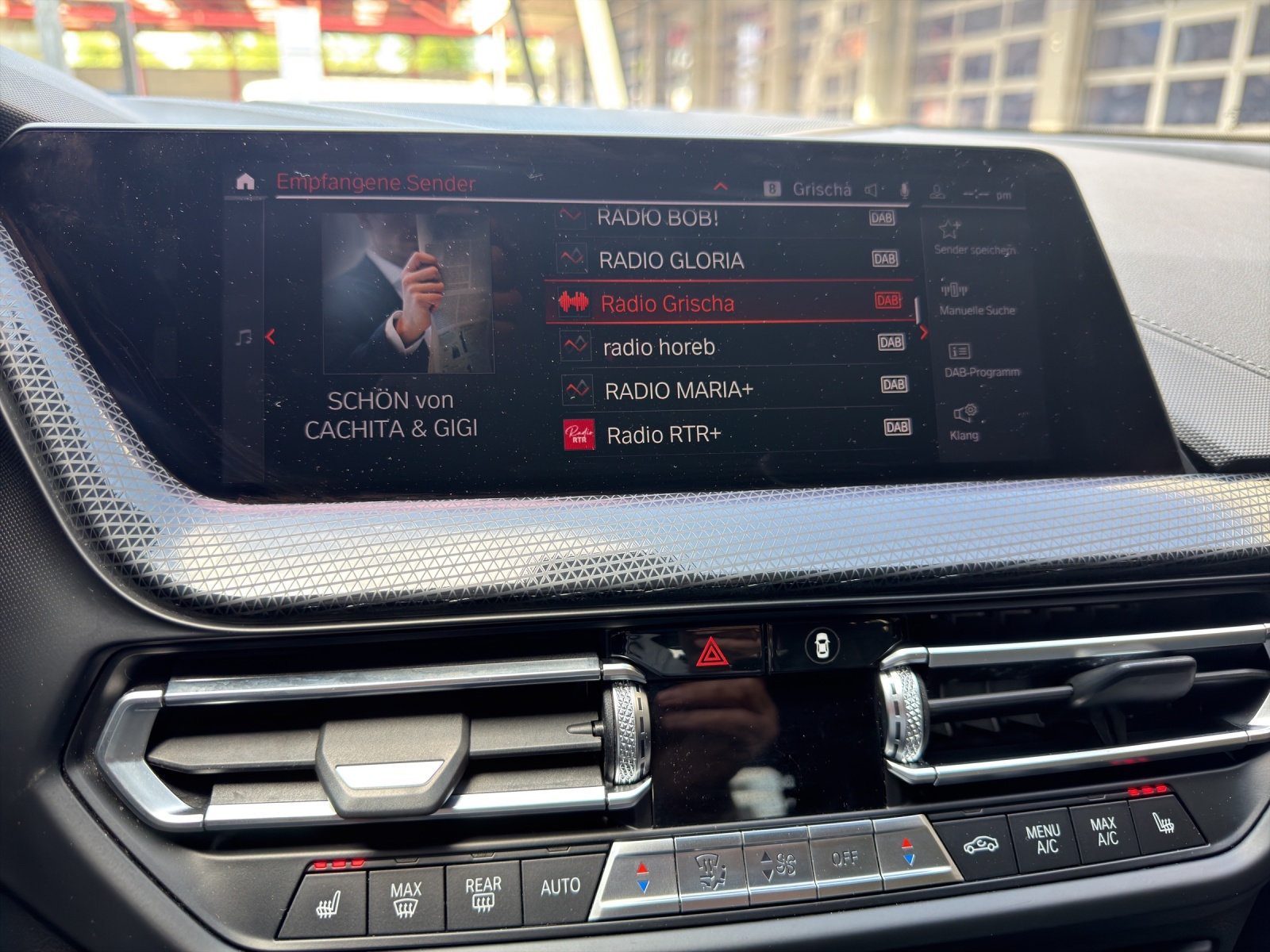 BMW 120d xDrive Steptronic Luxury Line-image-26