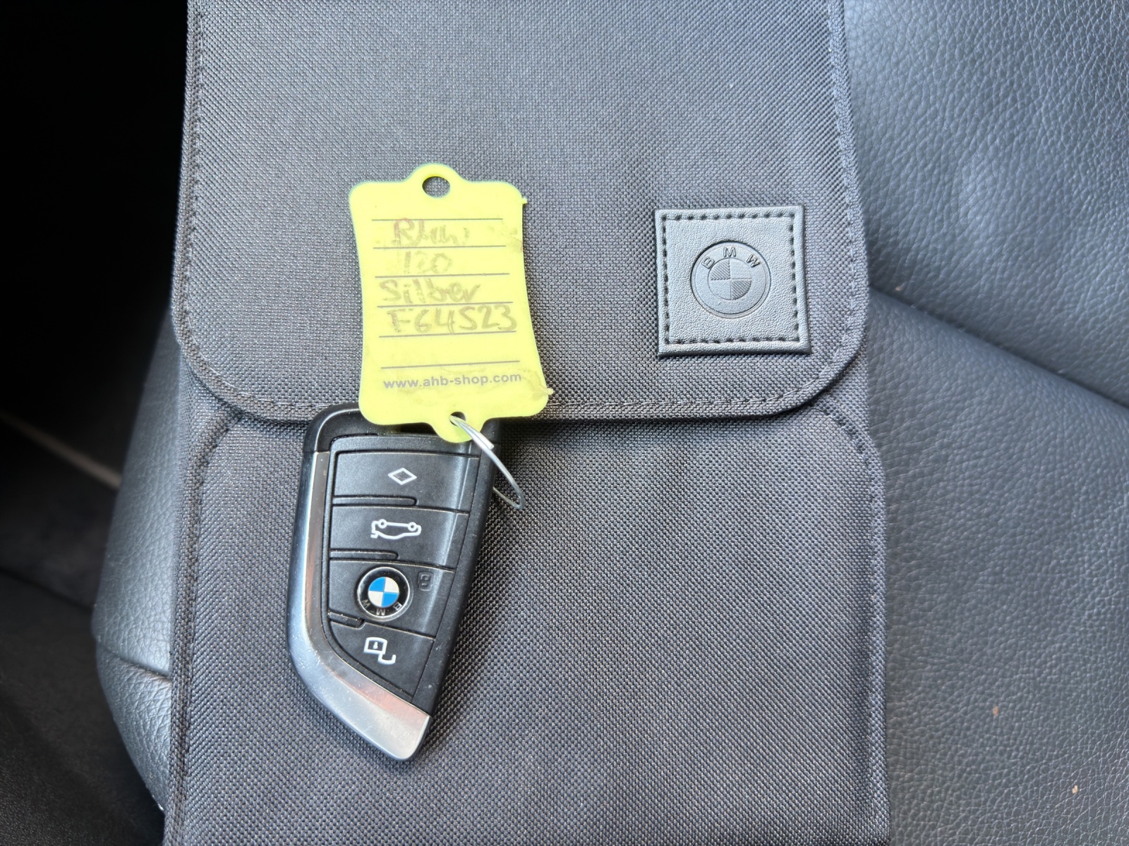 BMW 120d xDrive Steptronic Luxury Line-image-23