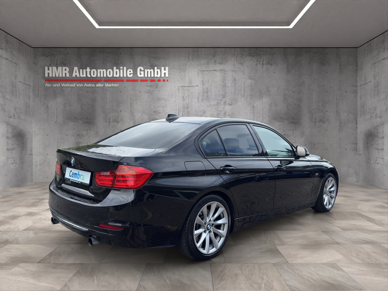 BMW 335i xDrive Luxury Line Steptronic-showroom-element-3