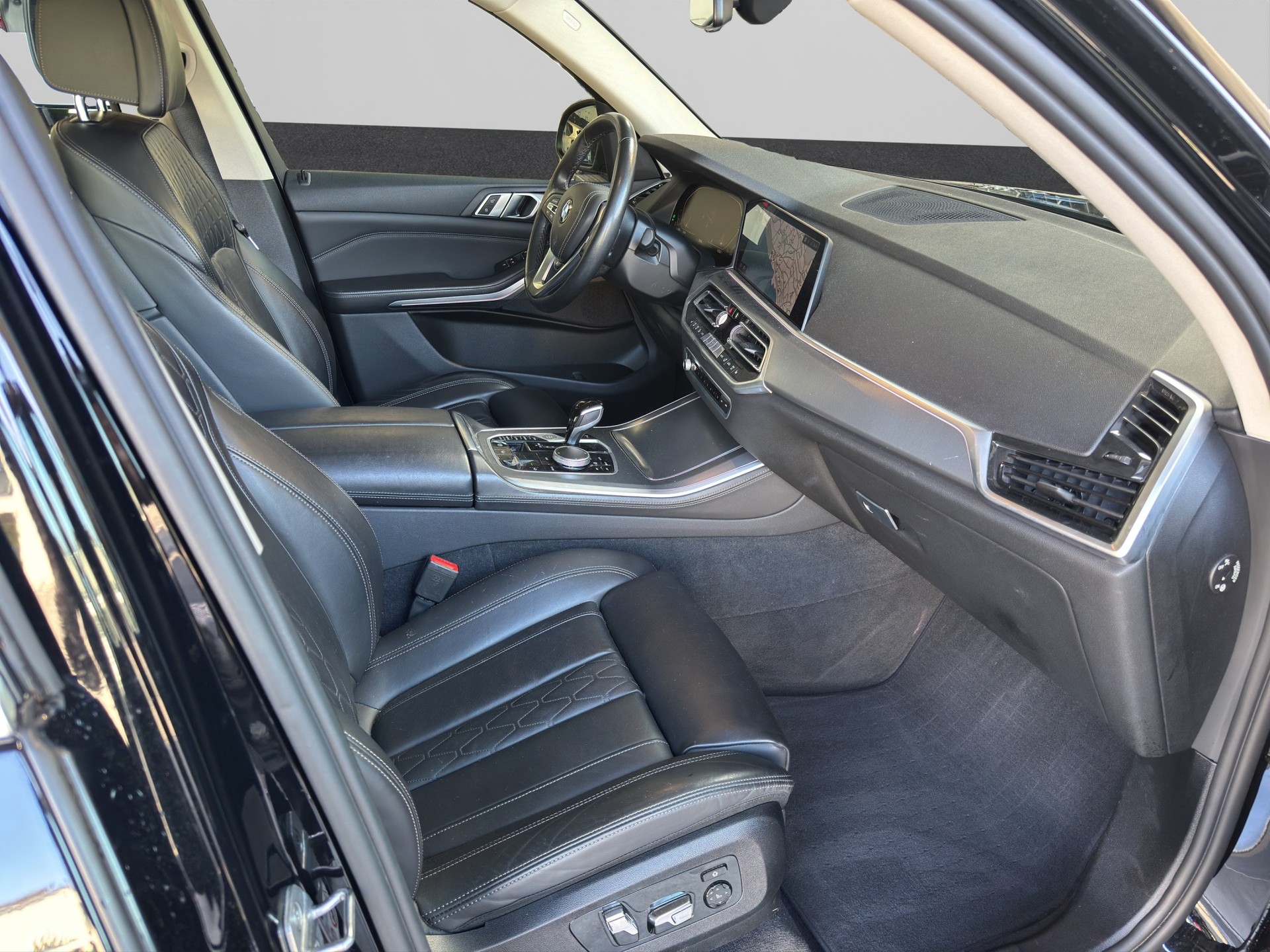 BMW X5 30d xDrive / 7 Sitze-image-17