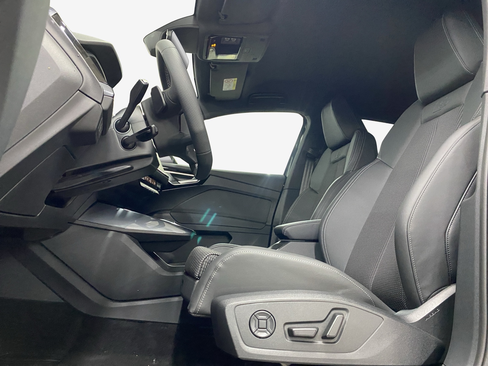 AUDI Q4 e-tron 45 Edition Swiss Ski quattro-image-7