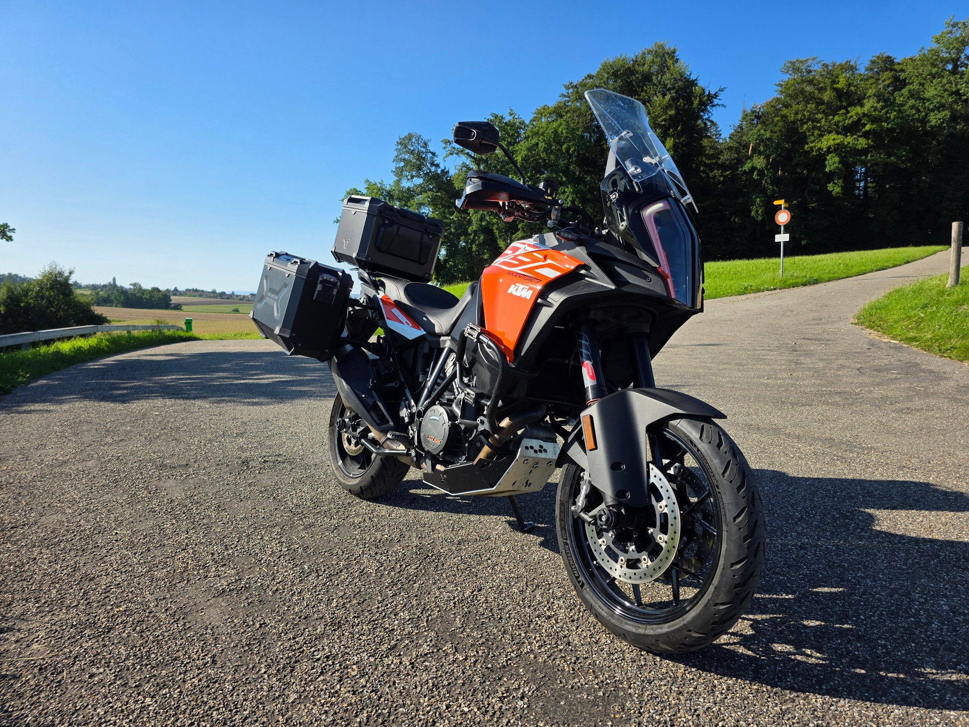KTM 1290 Super Adventure S ABS-image-2