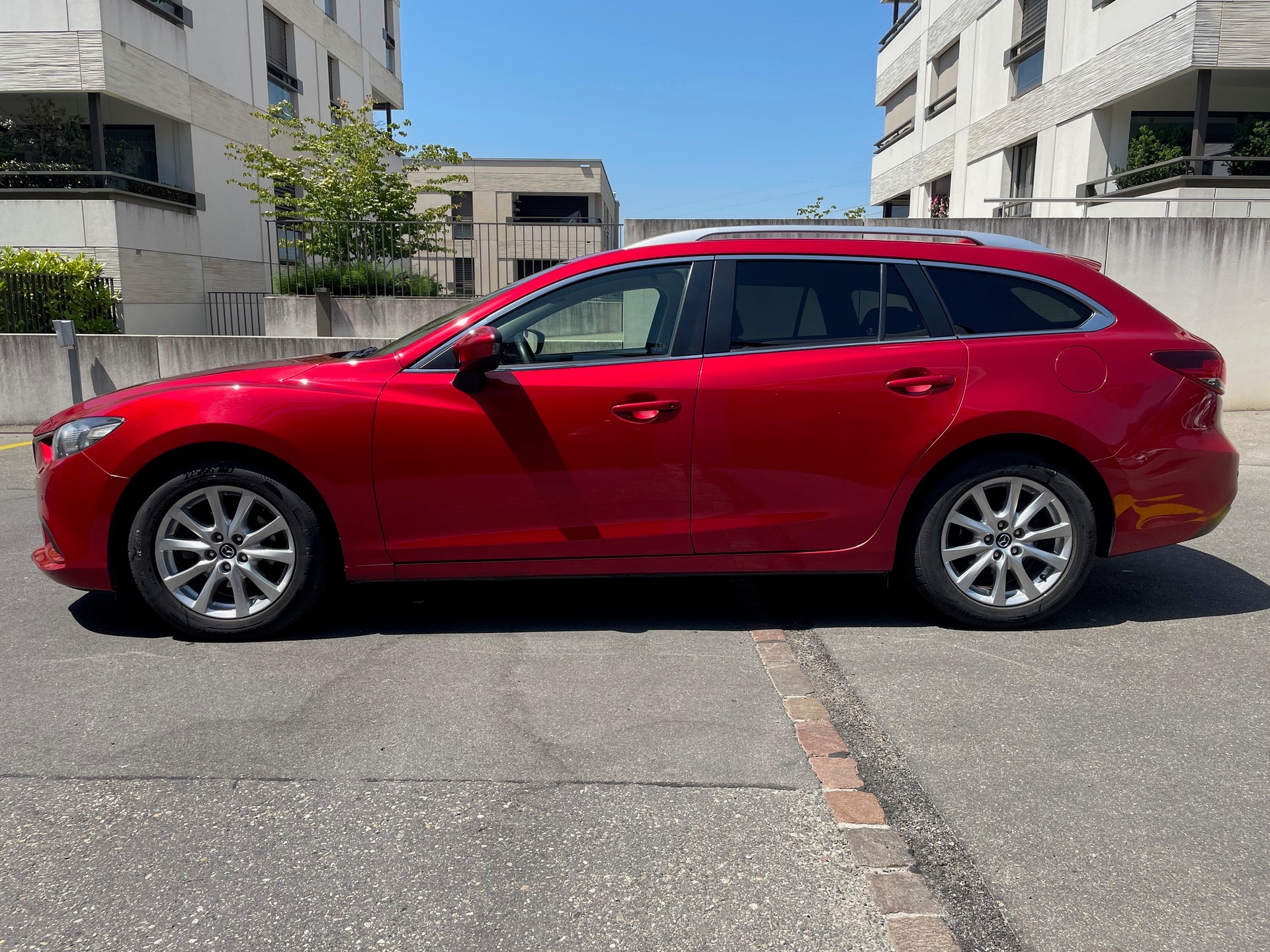 MAZDA 6 Sportwagon 2.0 16V HP Ambition Aut., 165 PS, 6 St.-Aut. seq., Sitzh., Totwinkel- u. Spurhalteassist., PDC v.+h., Navation-image-4