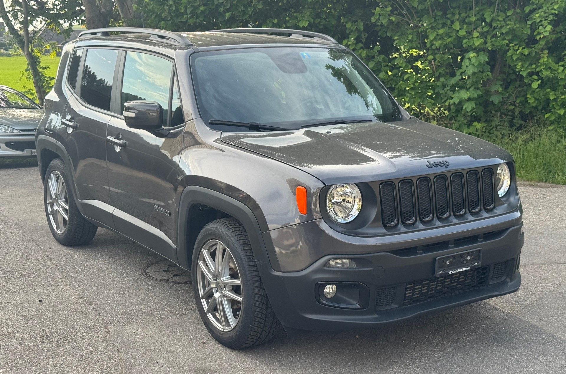 JEEP Renegade 1.4 Turbo Street Edition-image-3