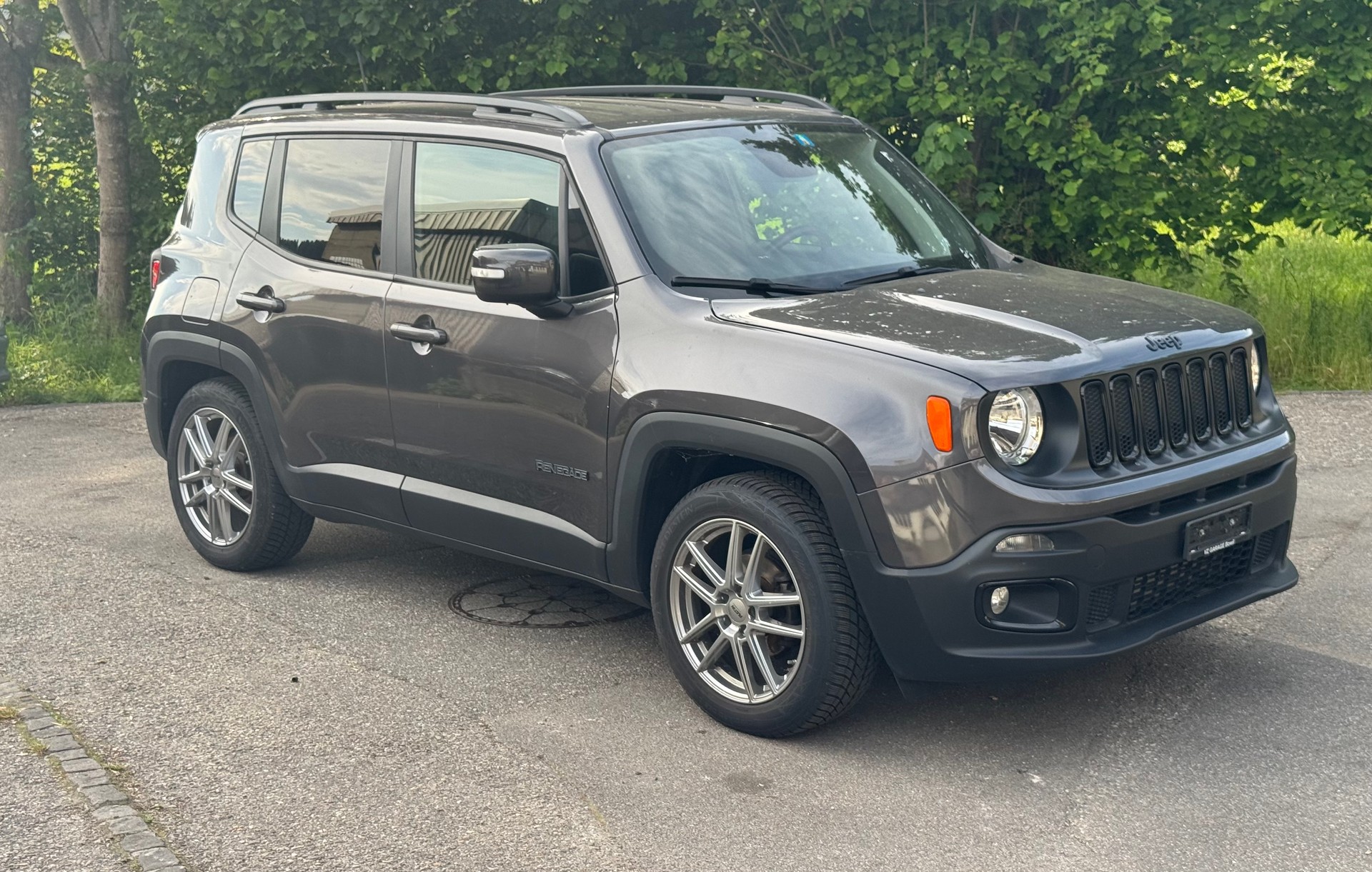 JEEP Renegade 1.4 Turbo Street Edition-image-1