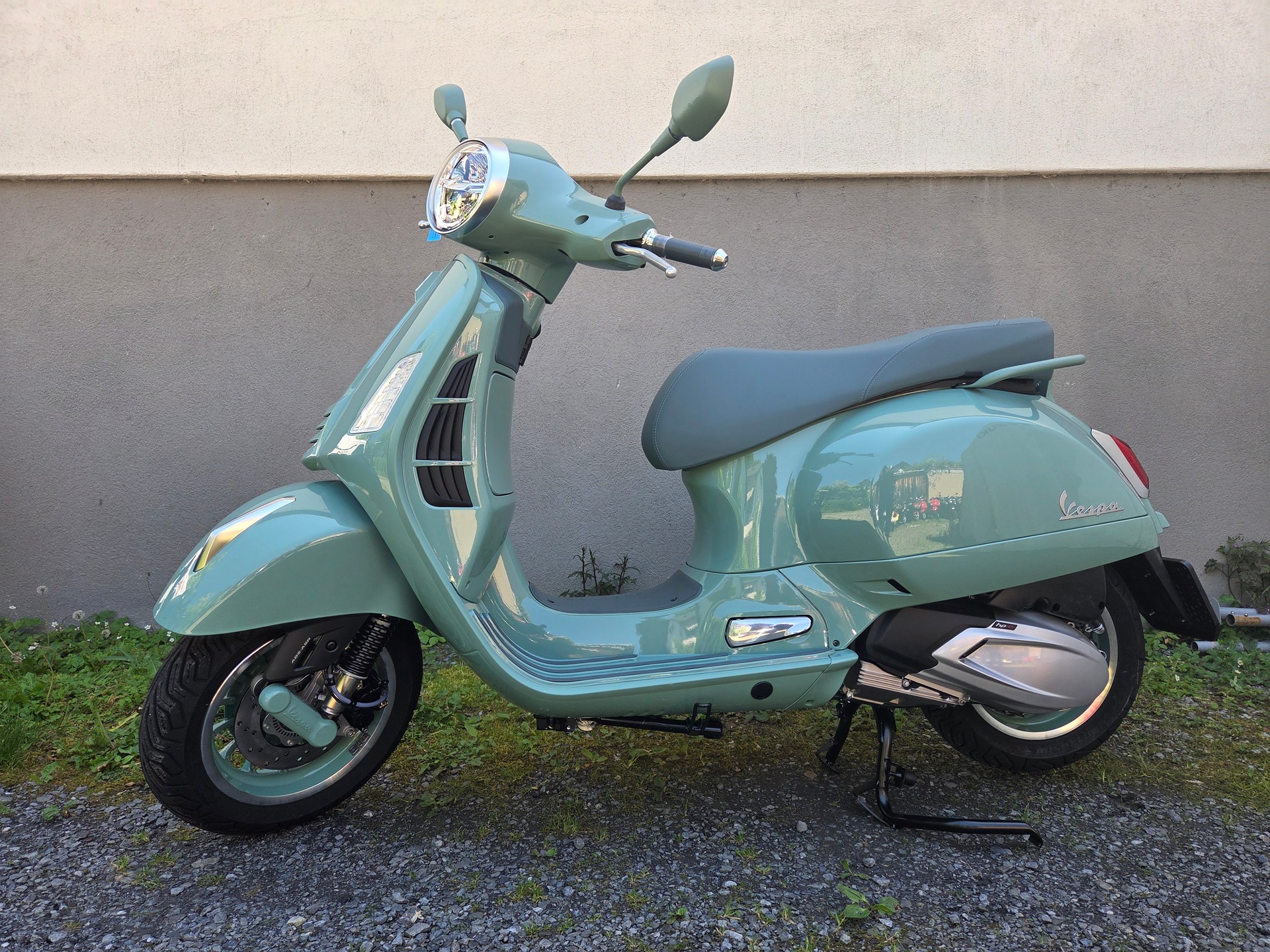 PIAGGIO GTS 310 80th-showroom-element-1