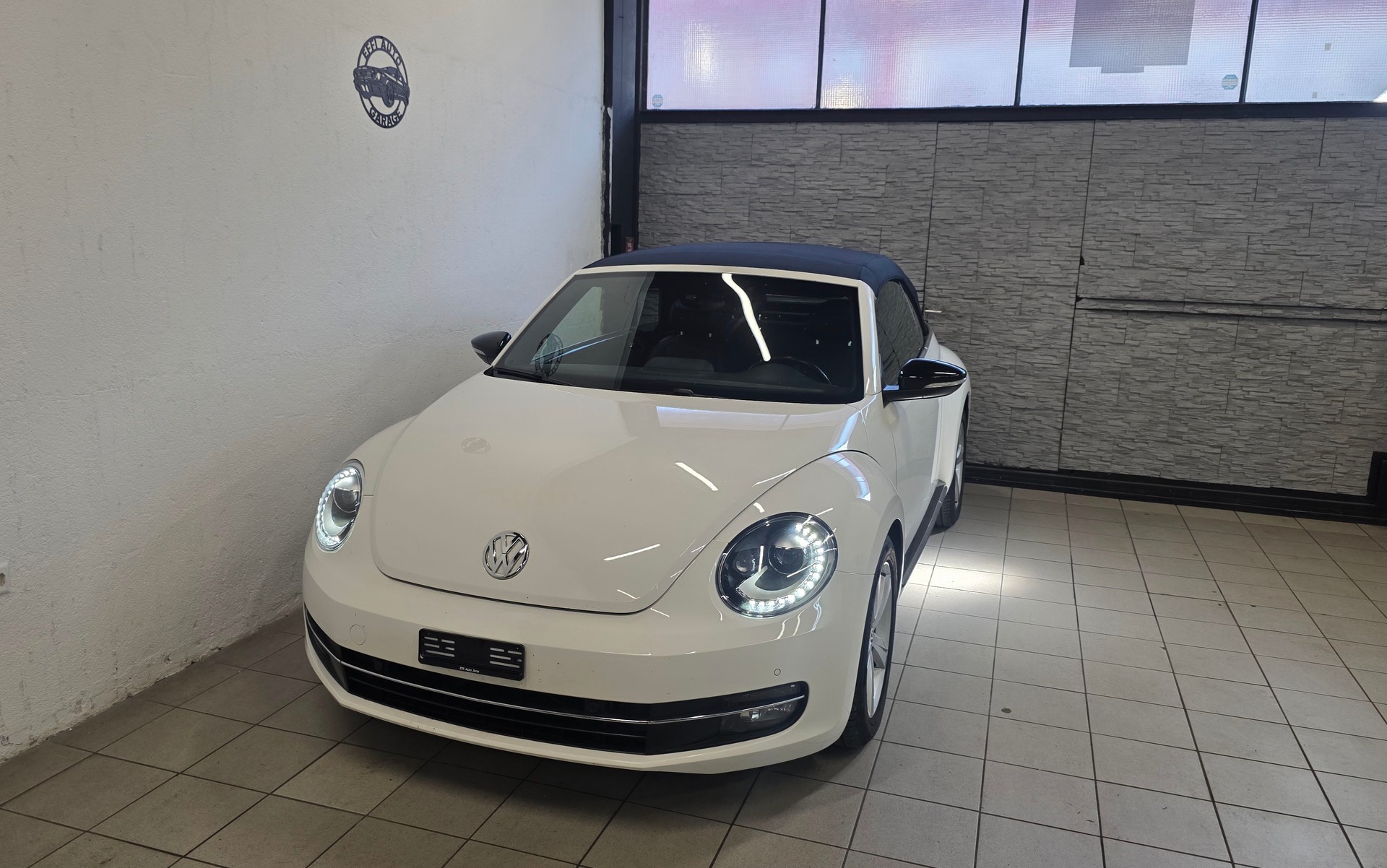 VW Beetle Cabrio 1.4 TSI Design DSG-image-3