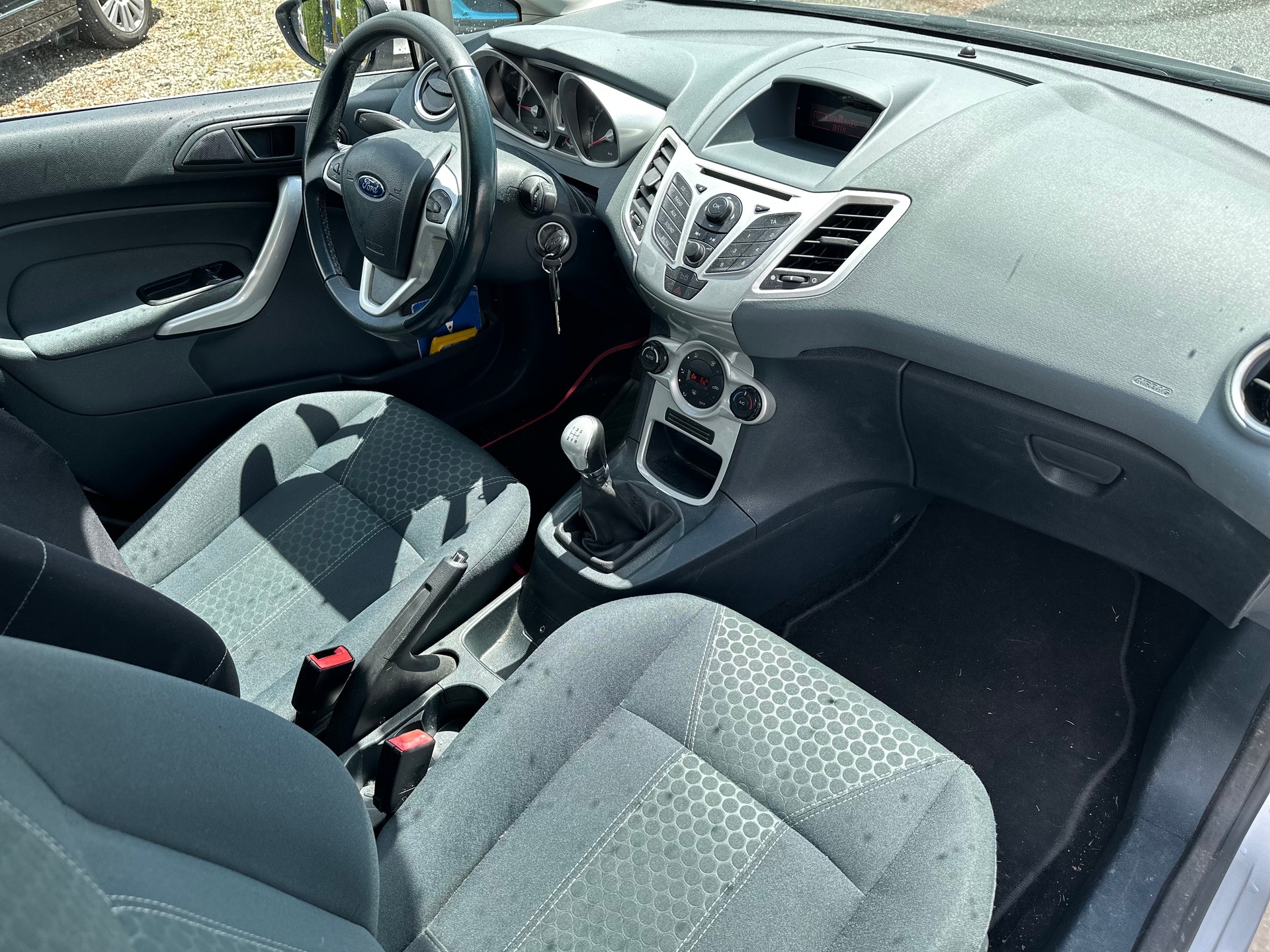 FORD Fiesta 1.6 16V TDCi Trend-image-6
