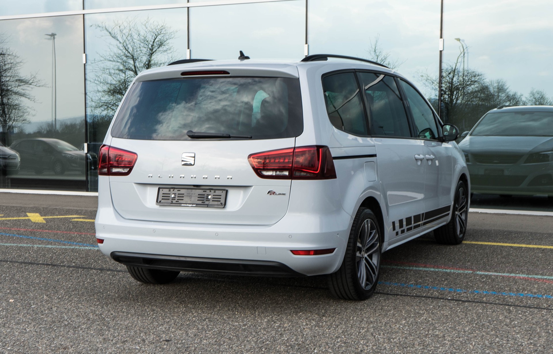 SEAT Alhambra 1.4 TSI FR Line DSG 7 PLÄTZER-image-10