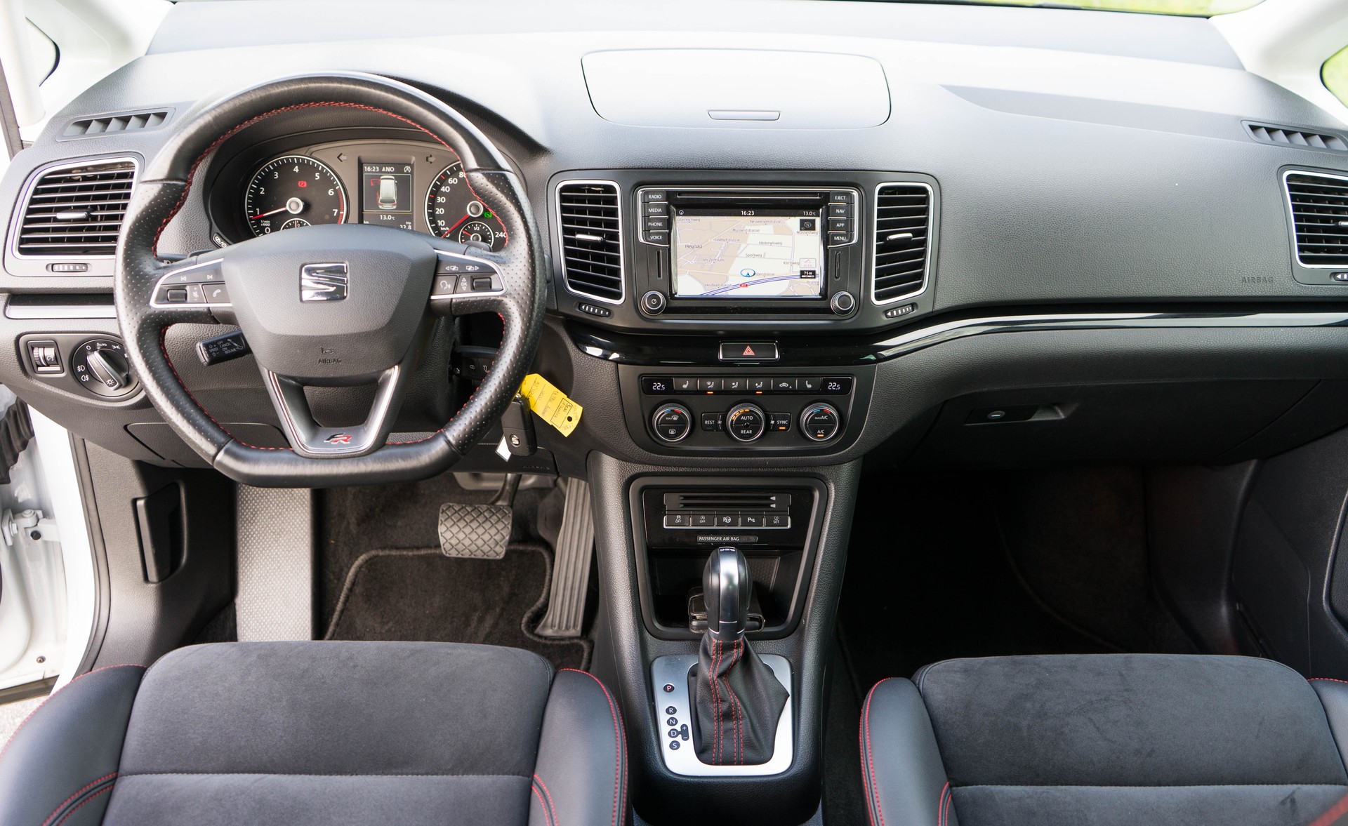 SEAT Alhambra 1.4 TSI FR Line DSG 7 PLÄTZER-image-21