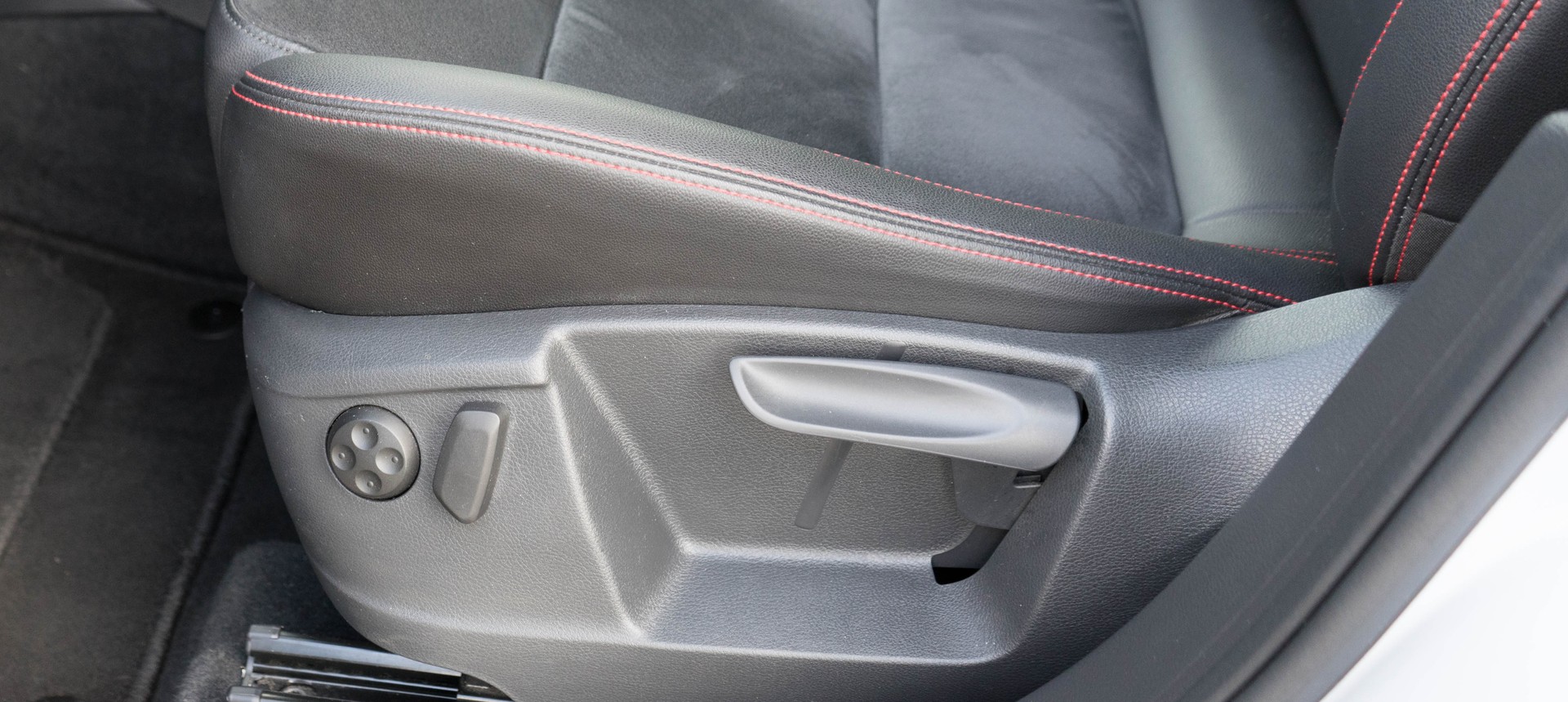 SEAT Alhambra 1.4 TSI FR Line DSG 7 PLÄTZER-image-17