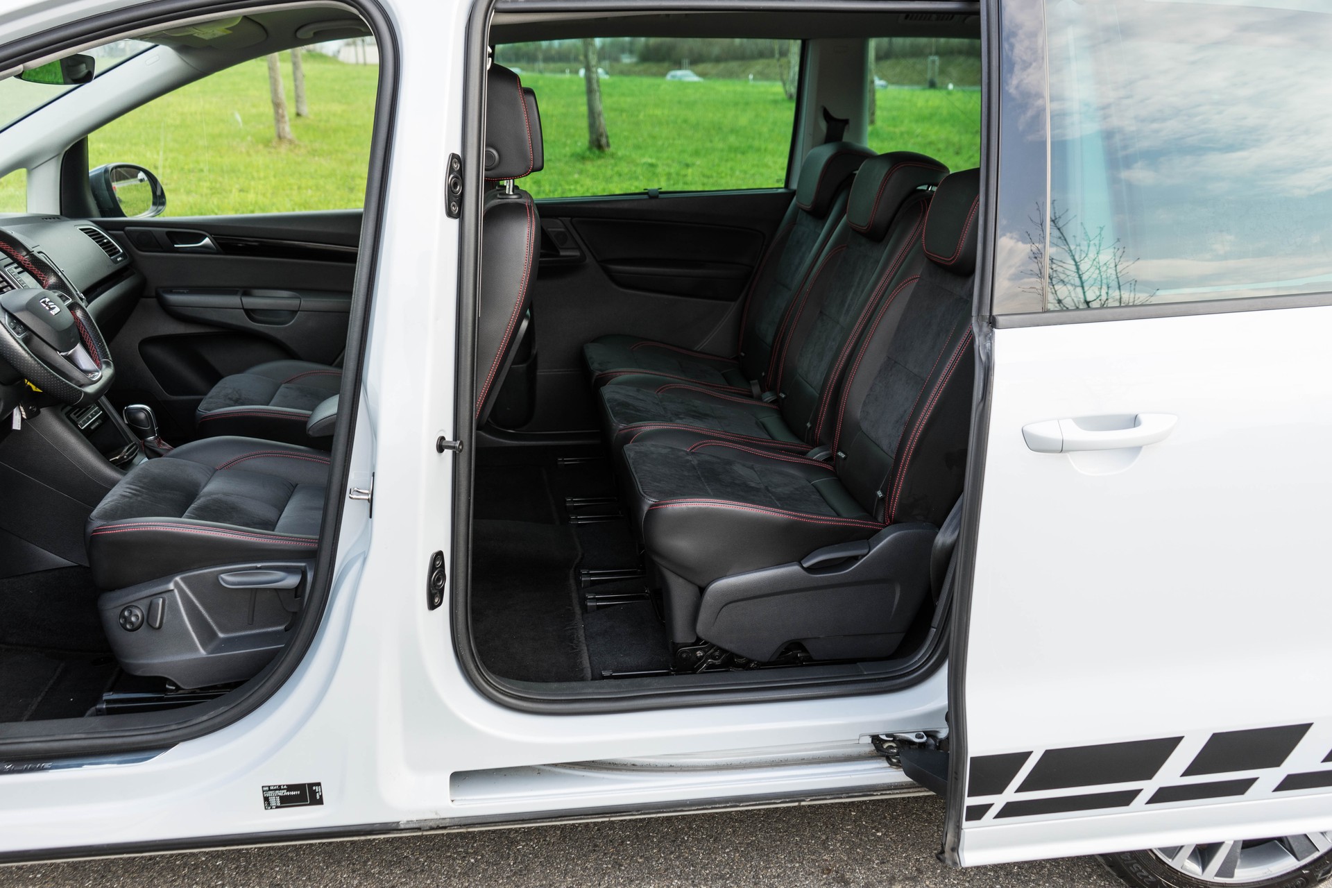 SEAT Alhambra 1.4 TSI FR Line DSG 7 PLÄTZER-image-14