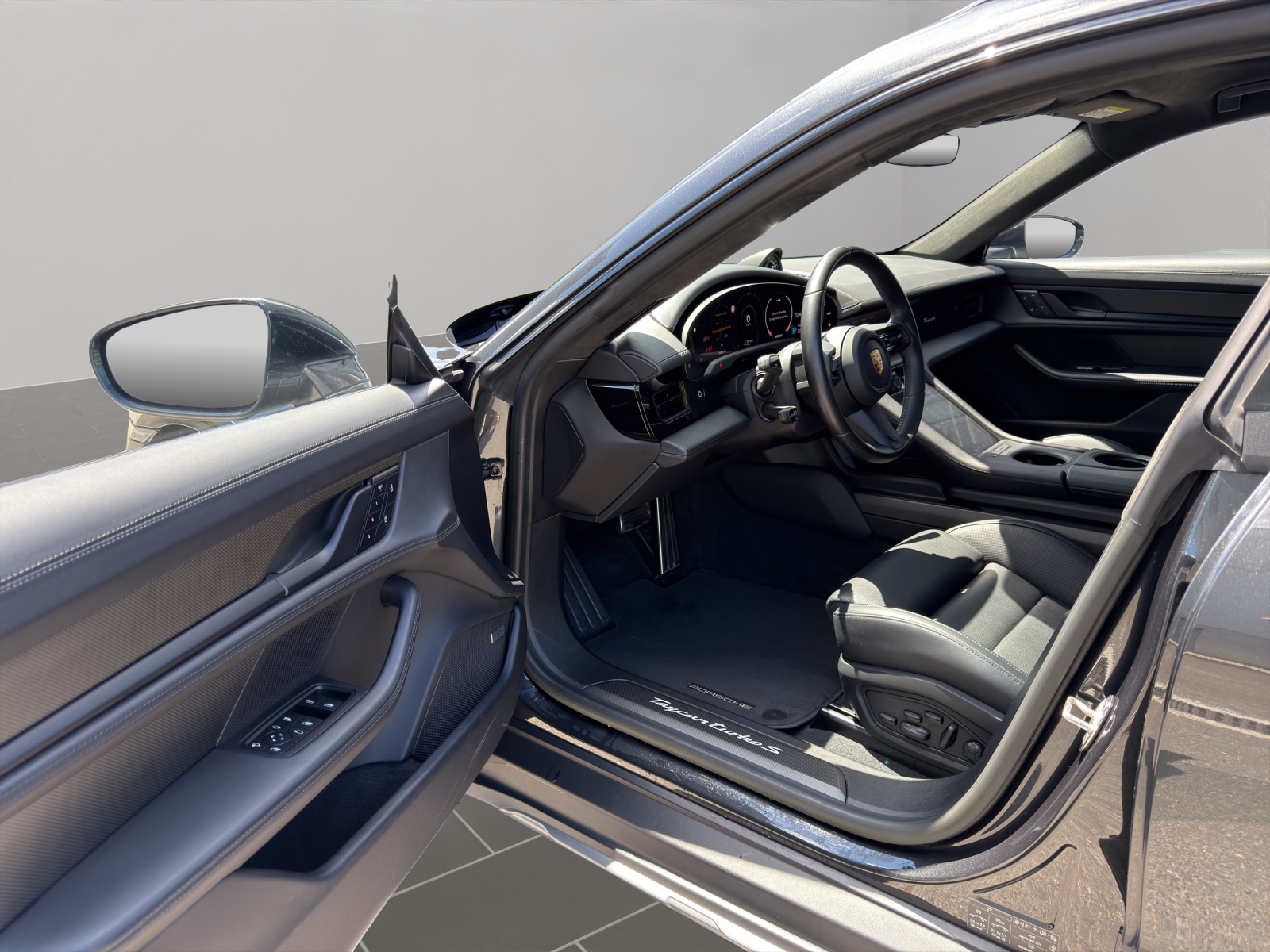 PORSCHE Taycan Turbo S Cross Turismo-image-5