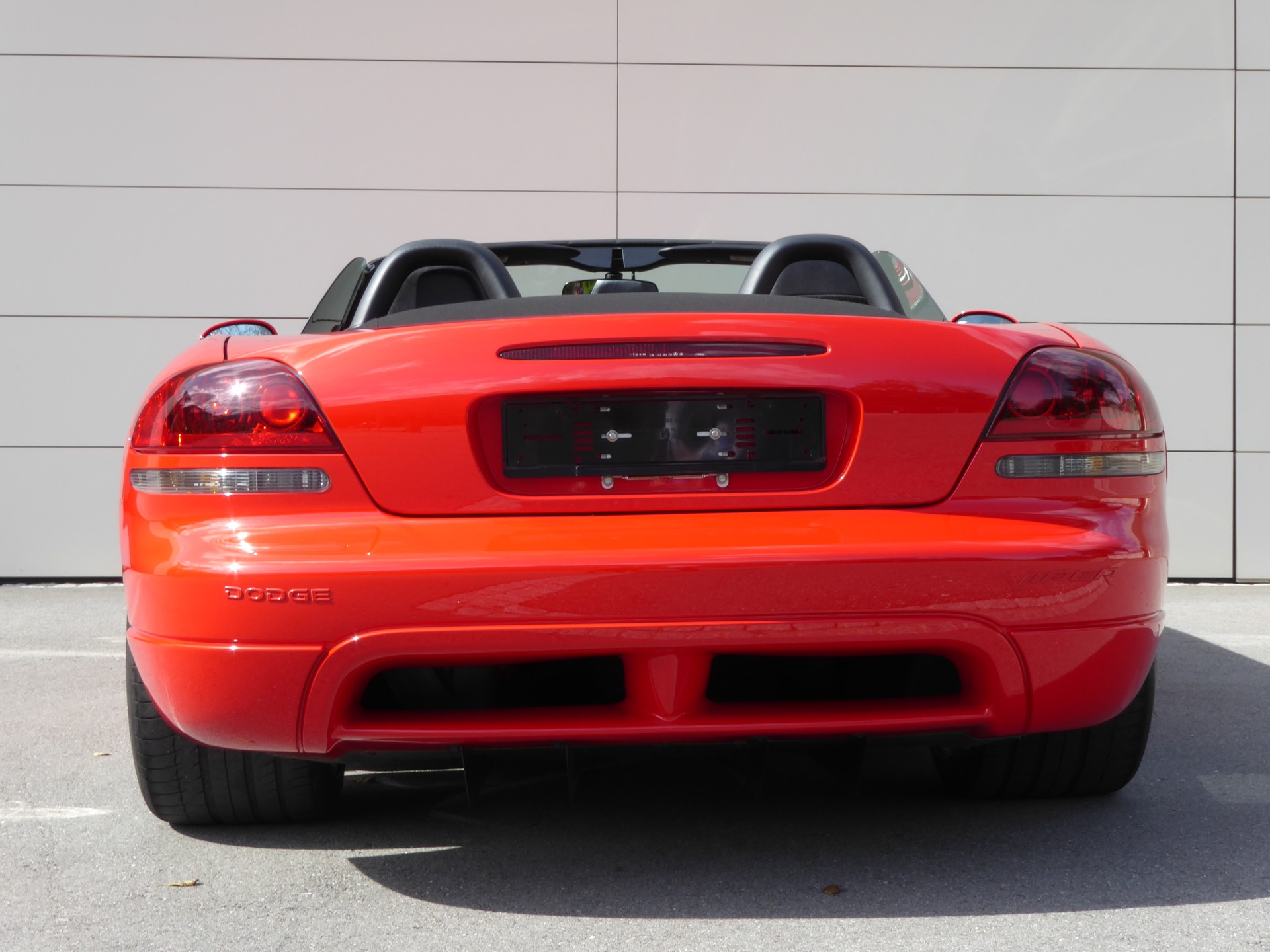 DODGE Viper SRT-10-image-8
