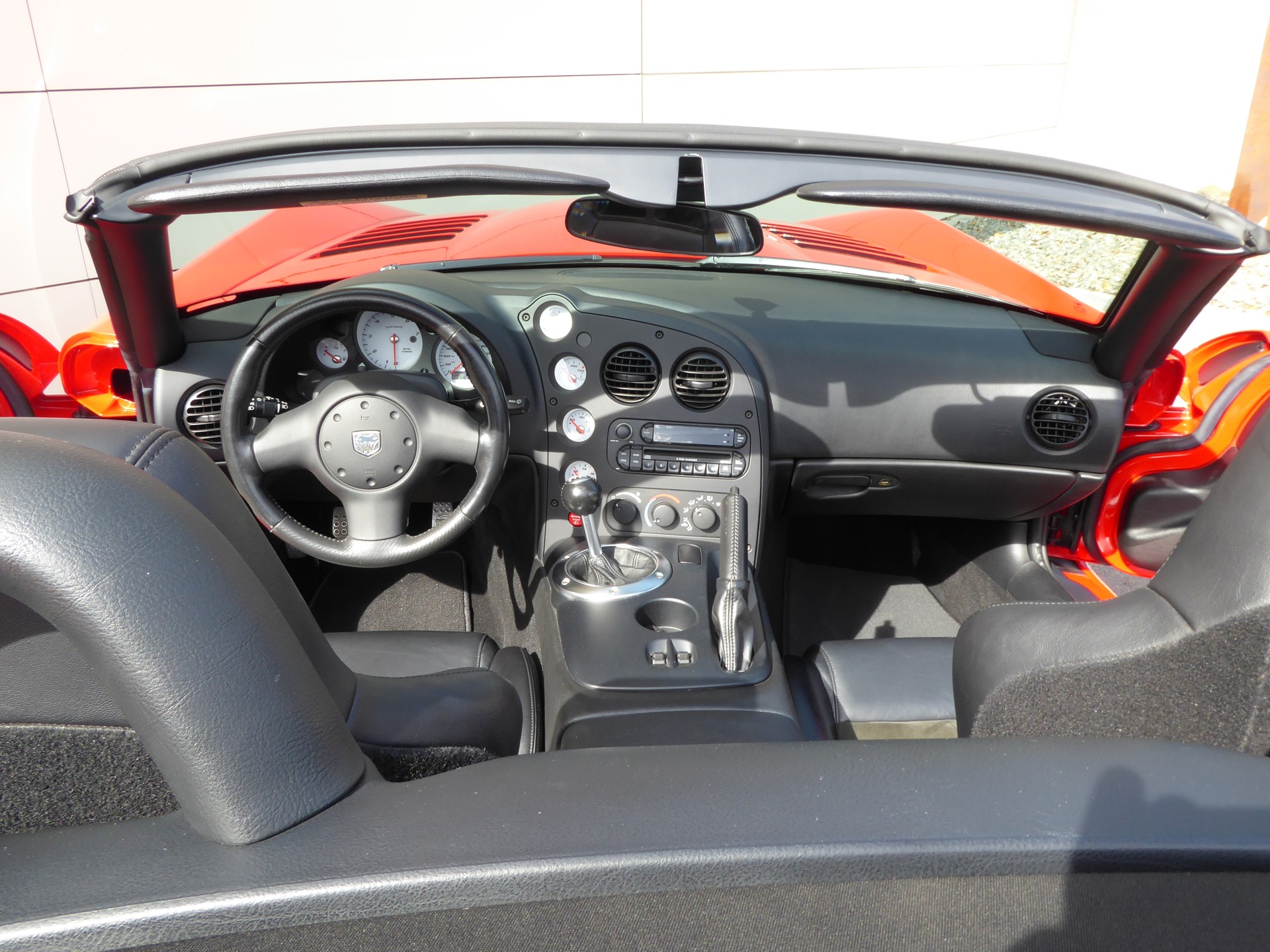 DODGE Viper SRT-10-image-13