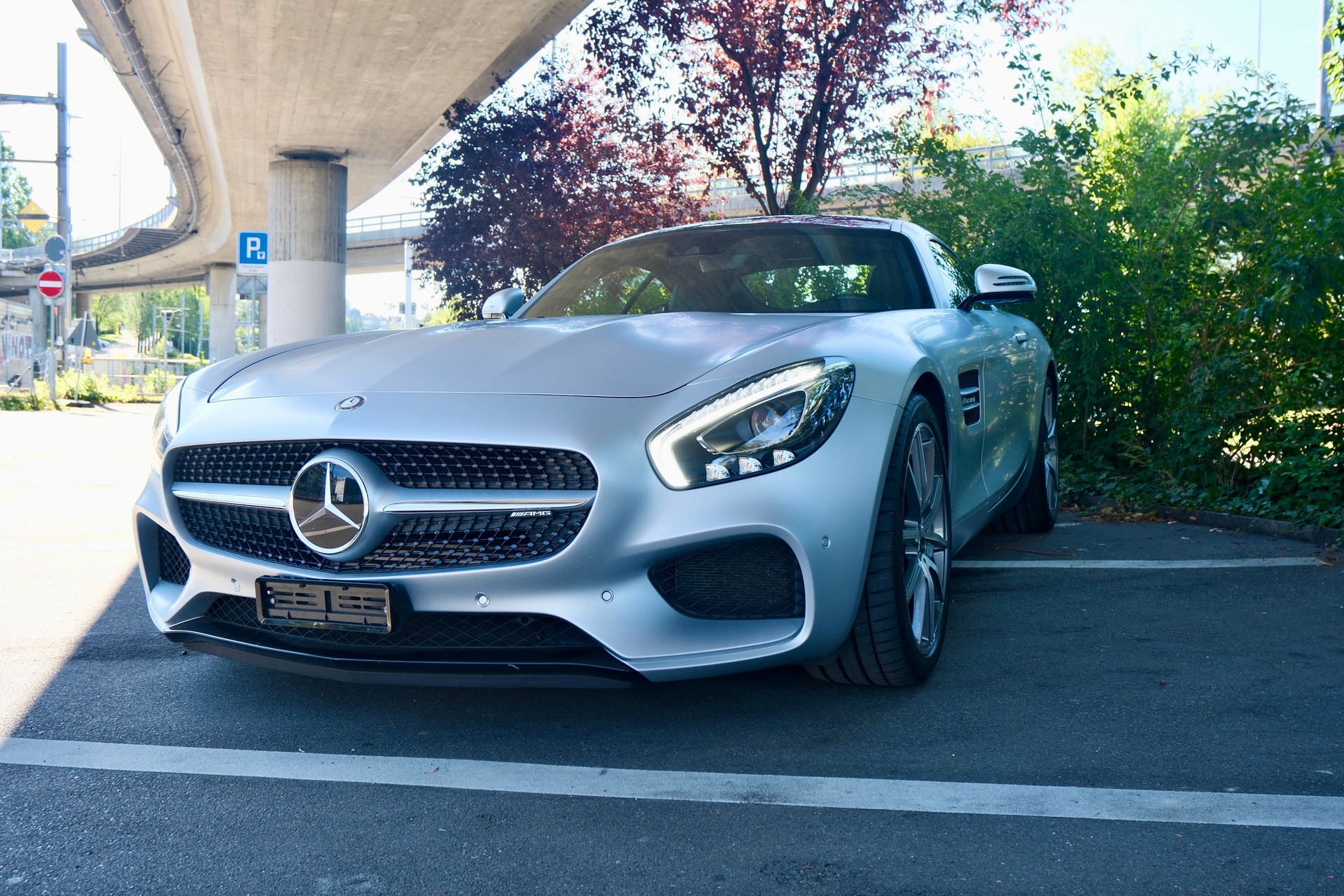 MERCEDES-BENZ AMG GT S-image-1