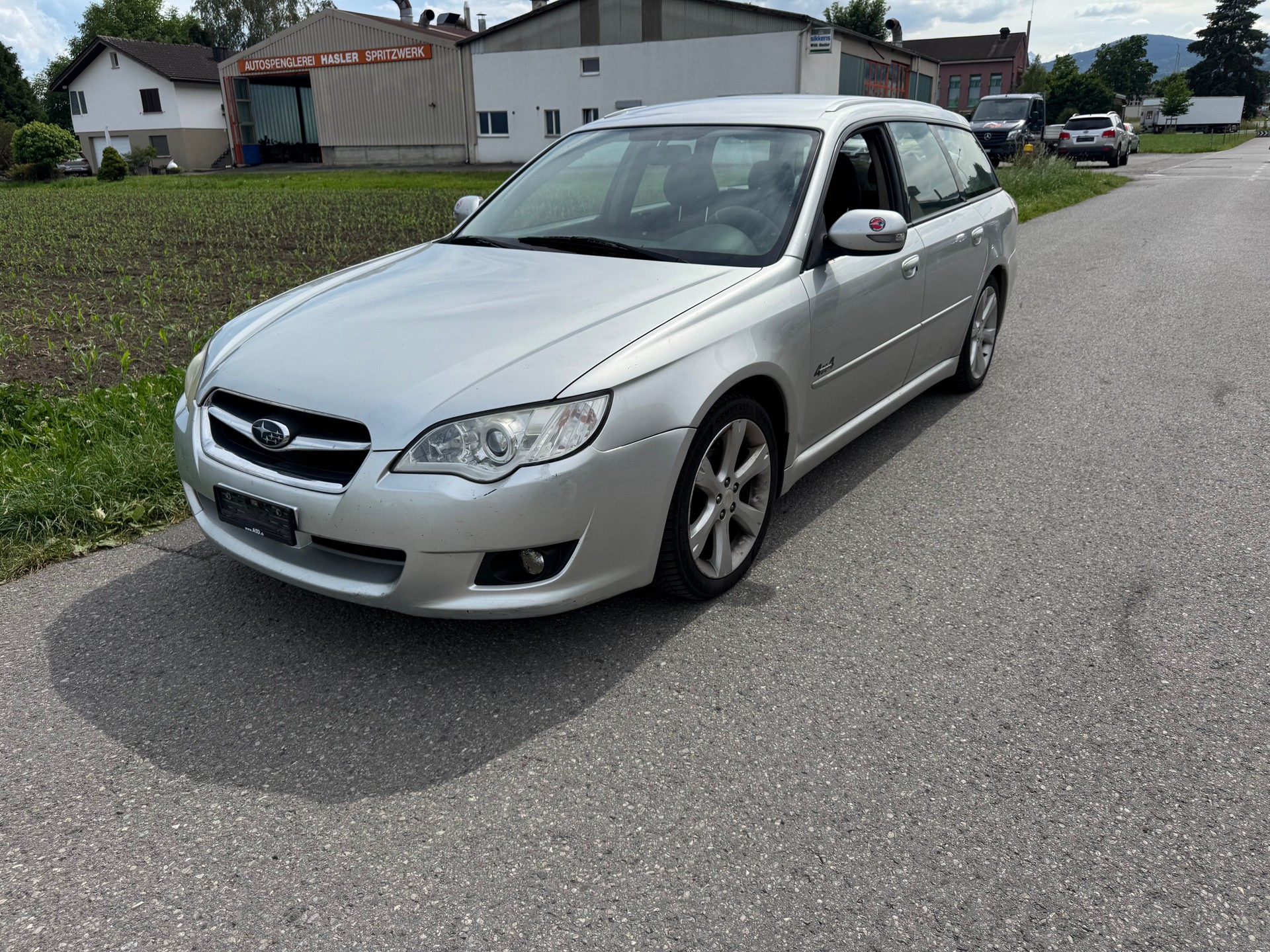 SUBARU Legacy 2.0R AWD Swiss-image-1