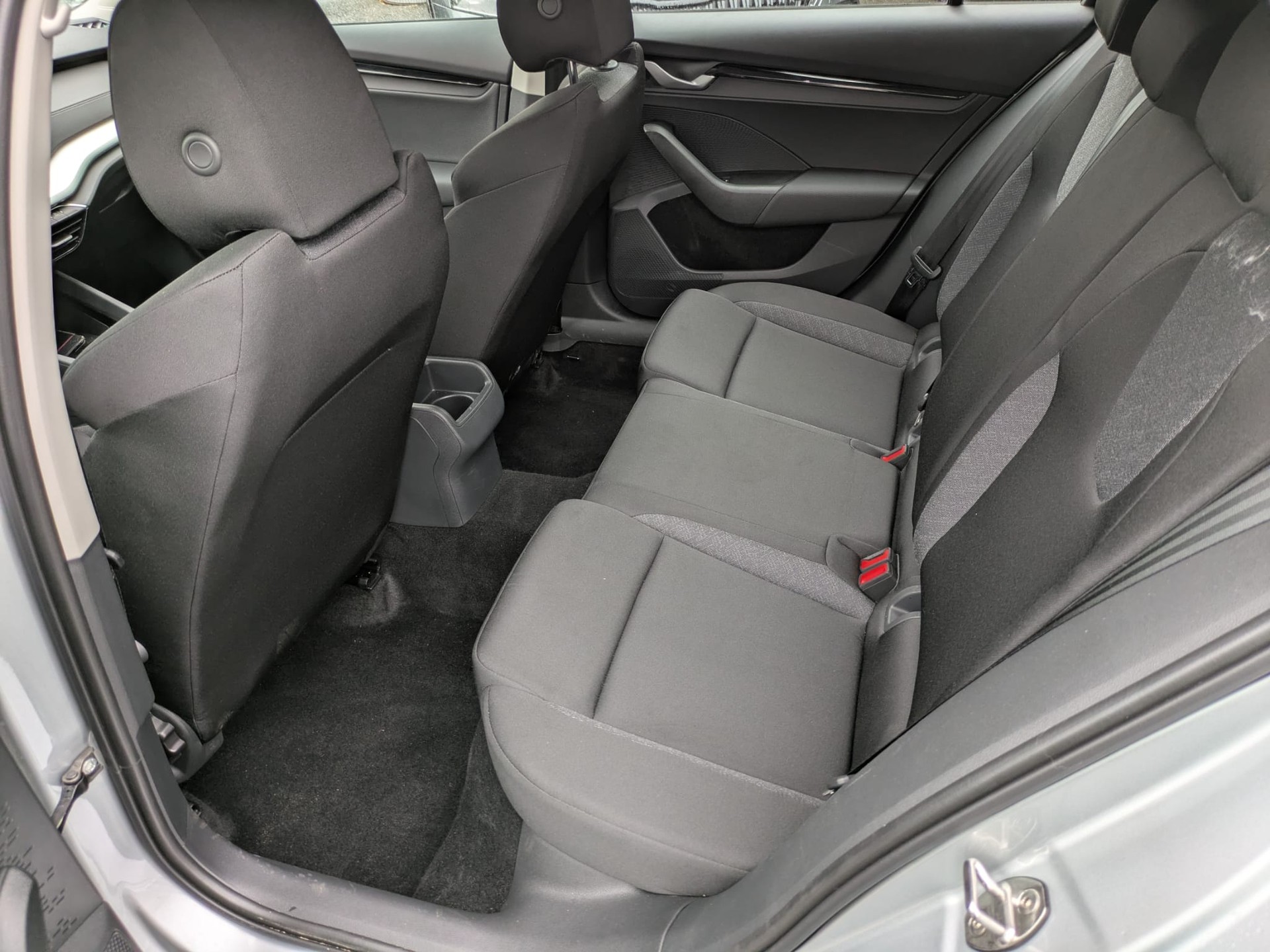 SKODA Octavia Combi 1.5 TSI mHEV DSG Essence-image-13