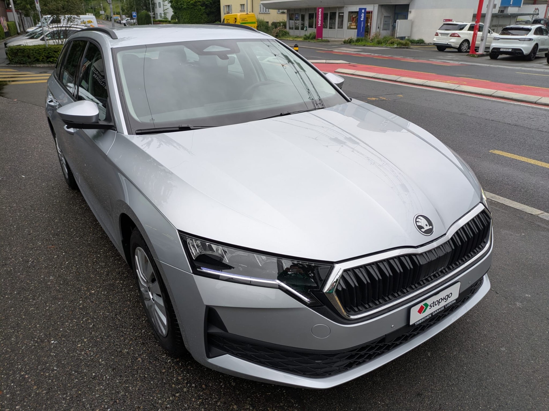 SKODA Octavia Combi 1.5 TSI mHEV DSG Essence-image-3