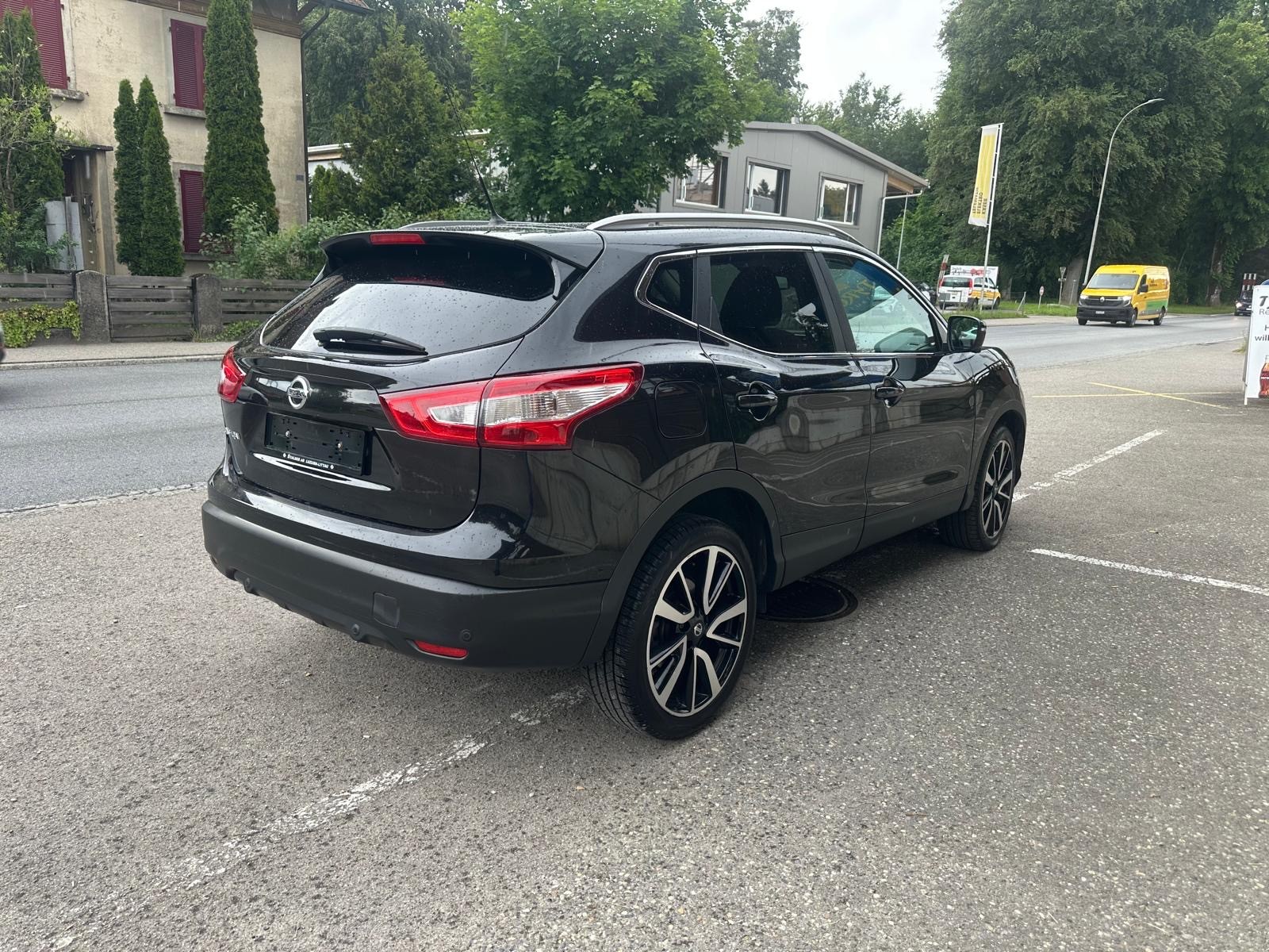 NISSAN Qashqai 1.6 dCi tekna Xtronic CVT-image-2