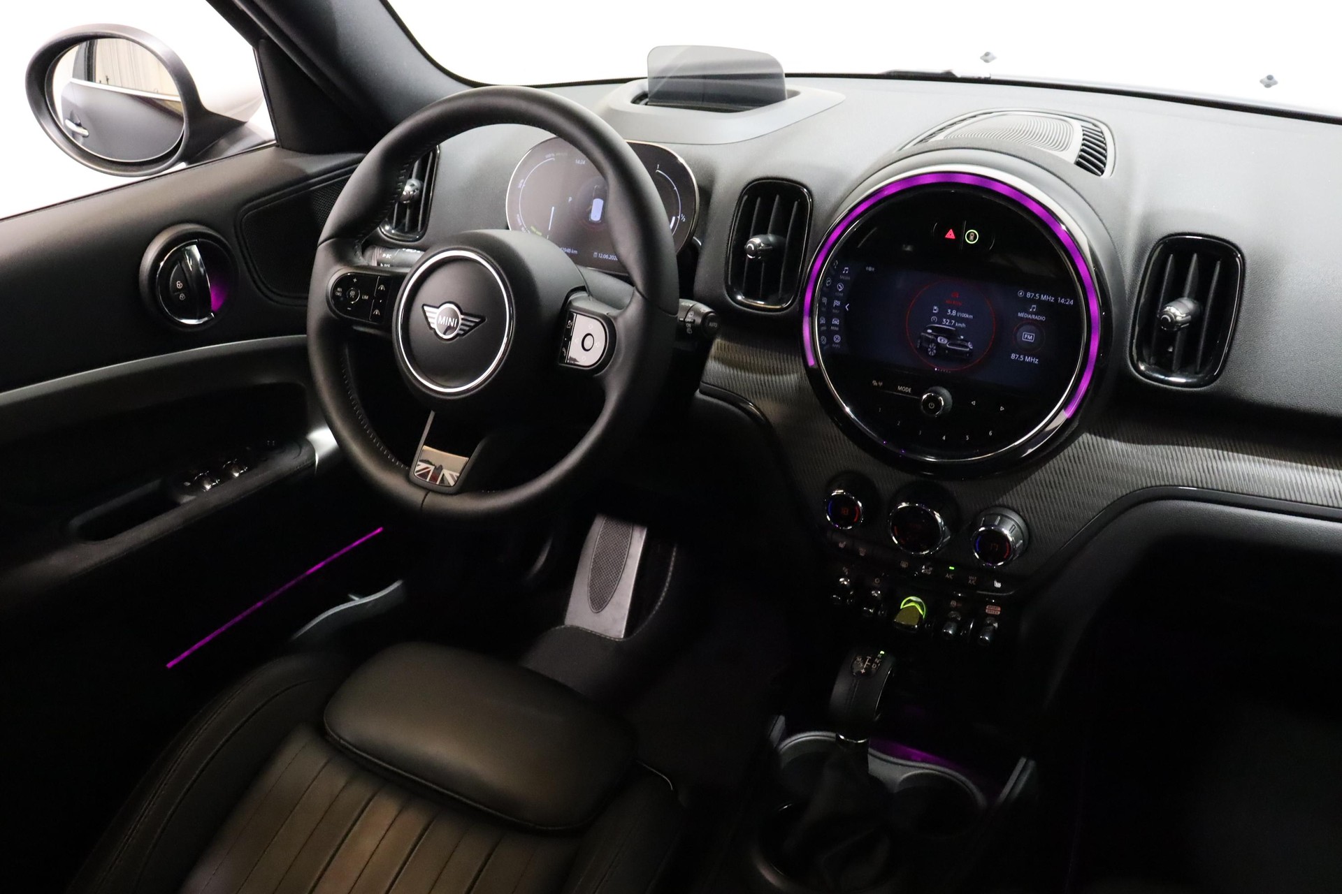 MINI Countryman F60 1.5i Cooper S E ALL4-image-9