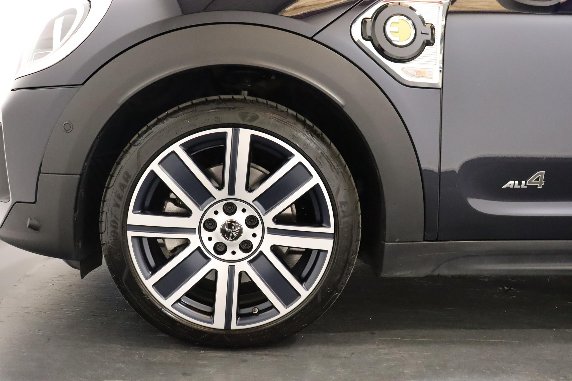 MINI Countryman F60 1.5i Cooper S E ALL4-image-6