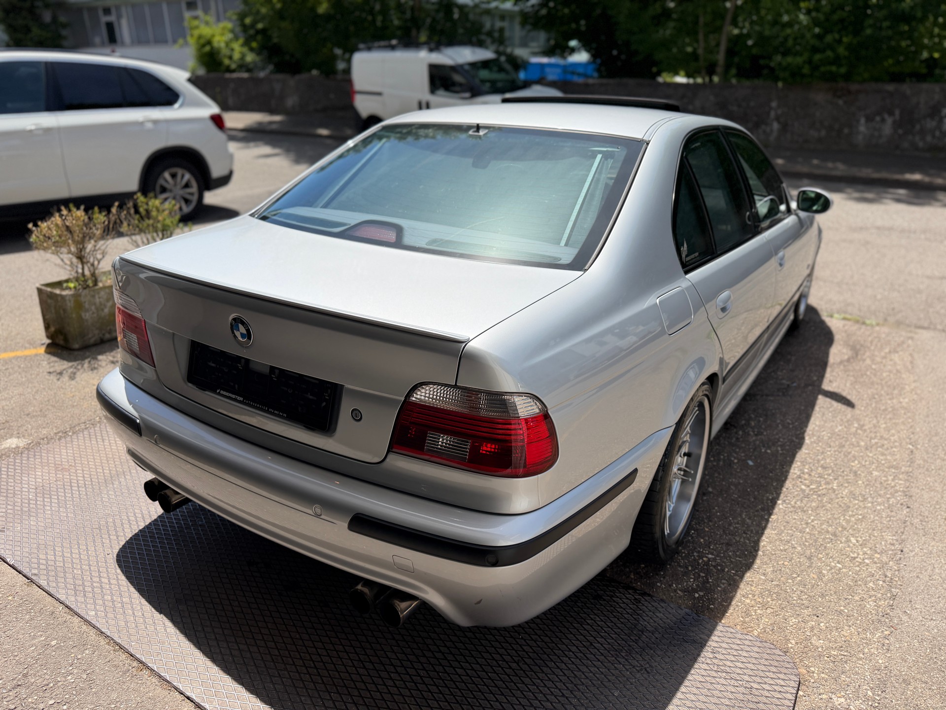 BMW M5 E39 5.0 V8-image-6