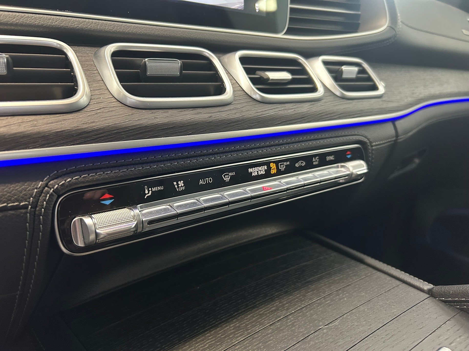 MERCEDES-BENZ GLE 450 4Matic AMG Line 9G-Tronic-image-18