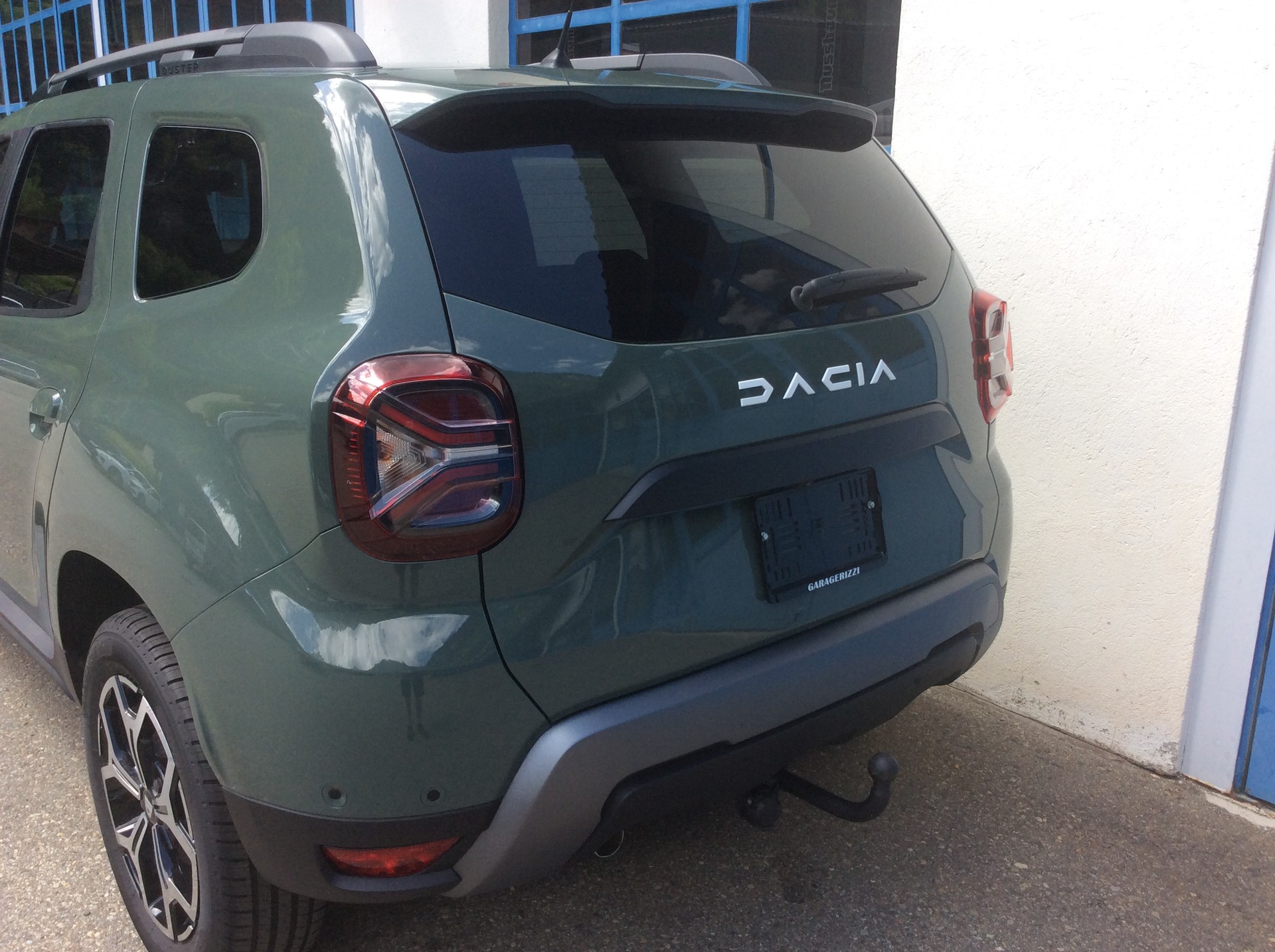 DACIA Duster TCe 150 Journey+ 4x4-image-2