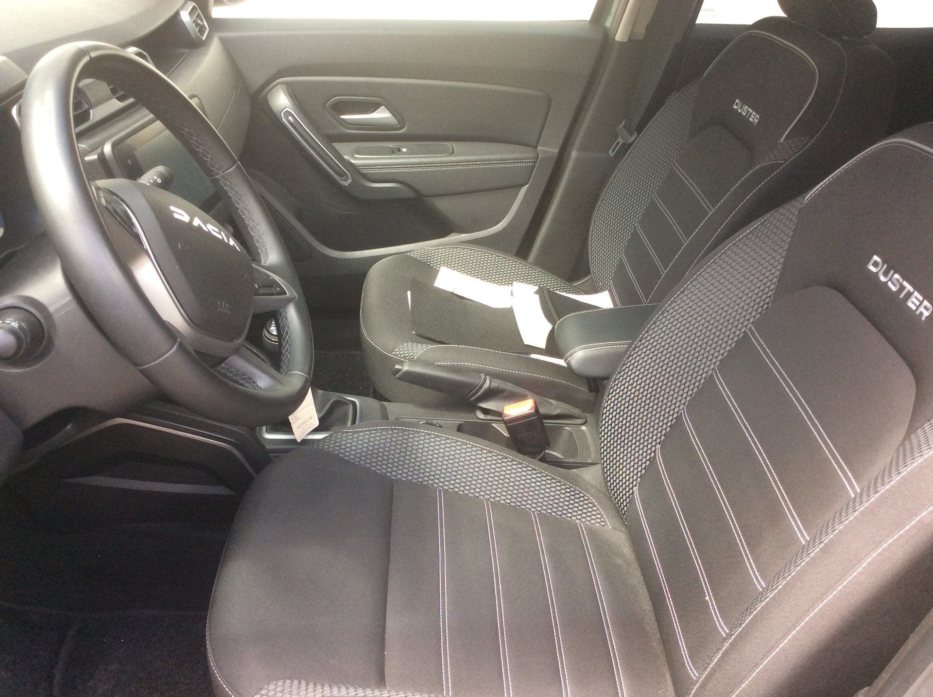 DACIA Duster TCe 150 Journey+ 4x4-image-3