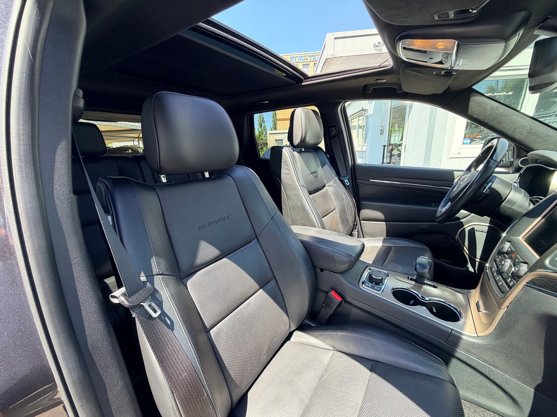 JEEP Grand Cherokee 3.0 CRD Summit Automatic-image-10