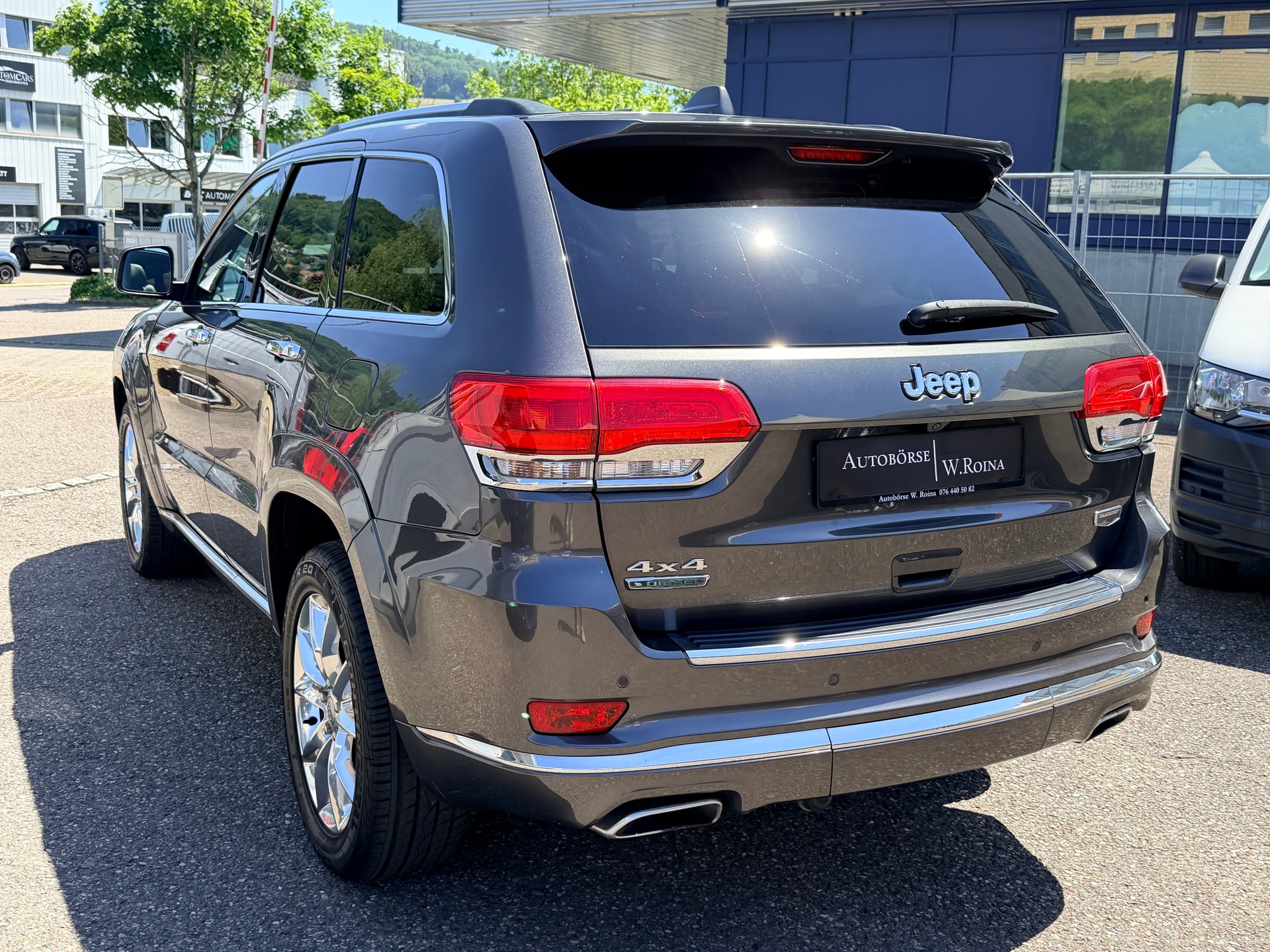 JEEP Grand Cherokee 3.0 CRD Summit Automatic-image-4