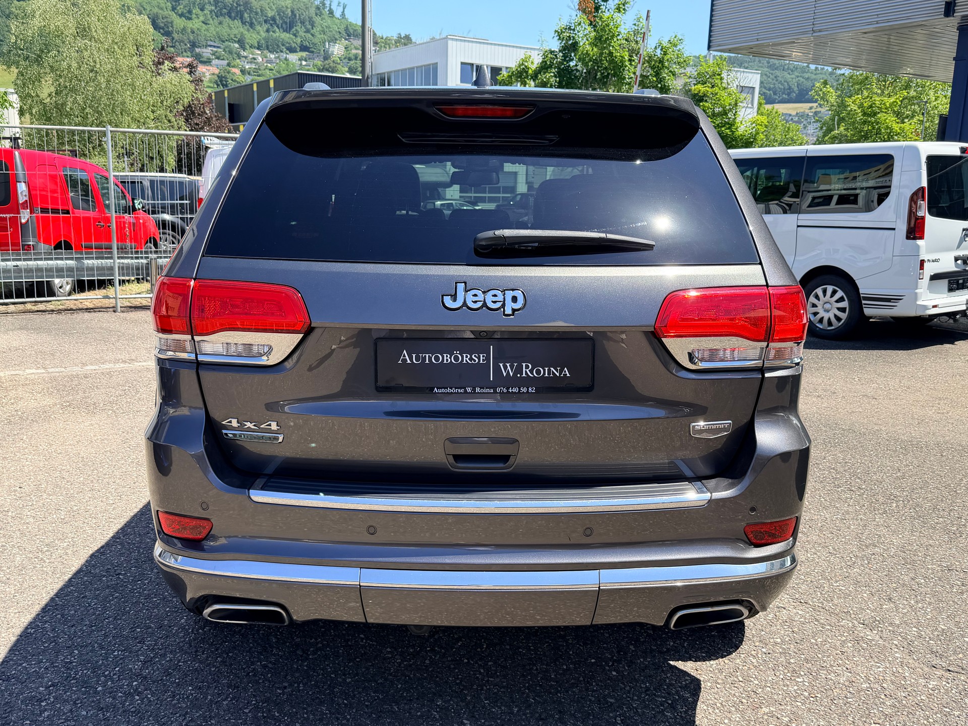 JEEP Grand Cherokee 3.0 CRD Summit Automatic-image-3