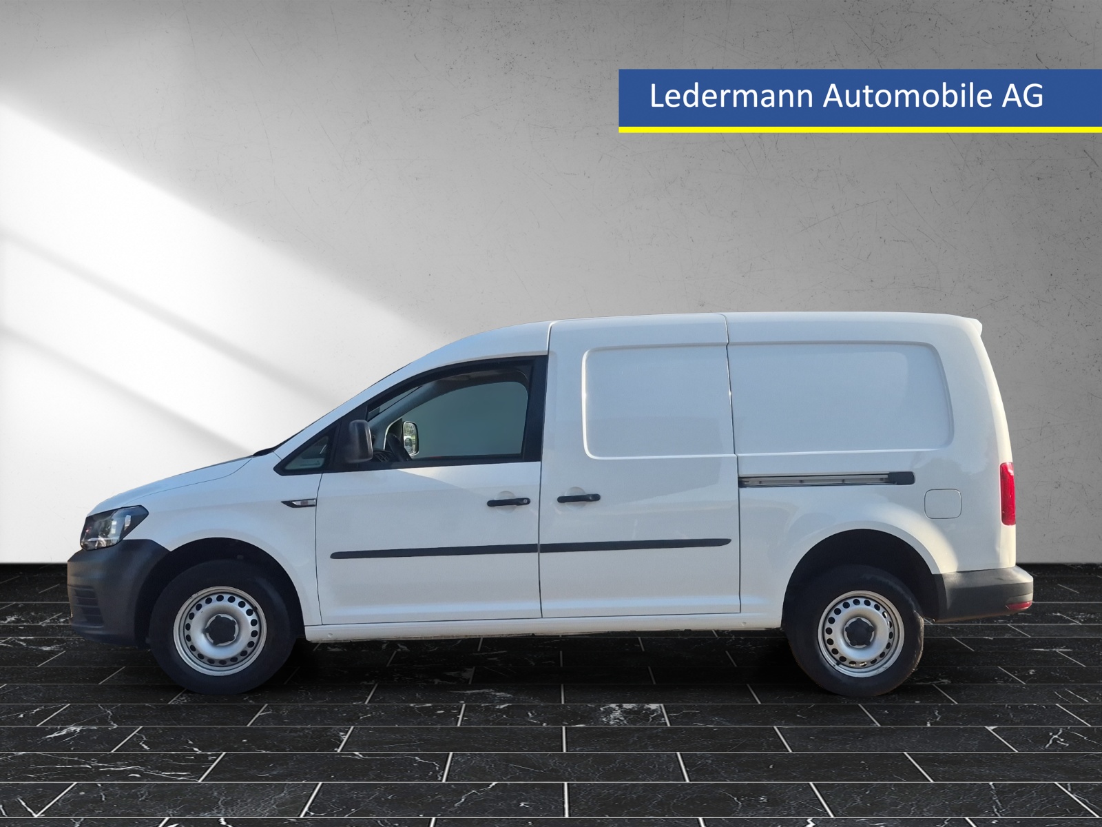 VW Caddy Maxi 2.0TDI 4Motion BlueMotion Technology-image-1