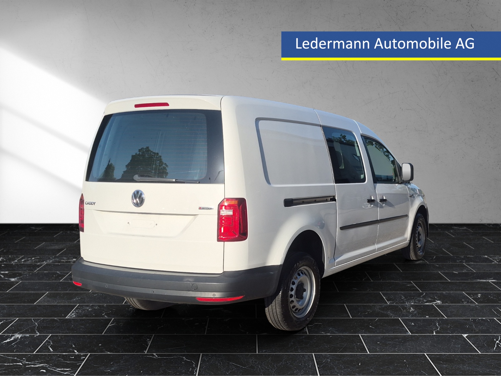 VW Caddy Maxi 2.0TDI 4Motion BlueMotion Technology-image-4