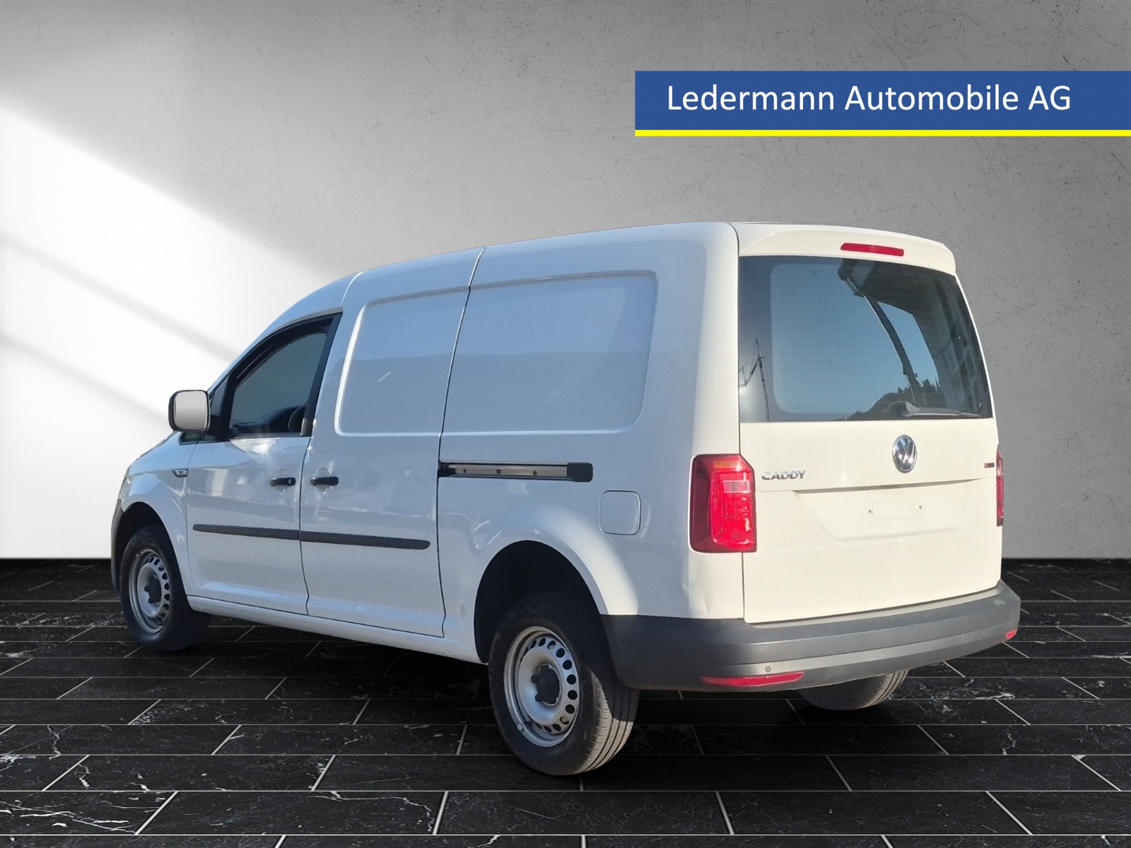 VW Caddy Maxi 2.0TDI 4Motion BlueMotion Technology-image-2