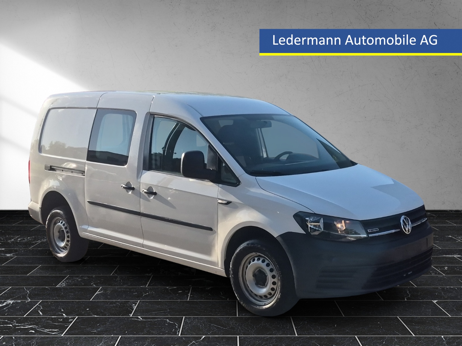 VW Caddy Maxi 2.0TDI 4Motion BlueMotion Technology-image-7