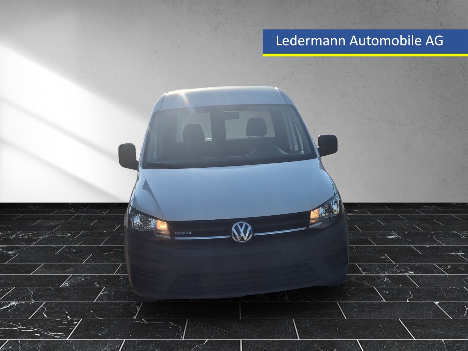 VW Caddy Maxi 2.0TDI 4Motion BlueMotion Technology-image-6