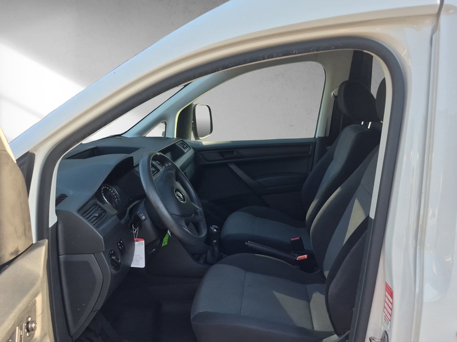 VW Caddy Maxi 2.0TDI 4Motion BlueMotion Technology-image-8