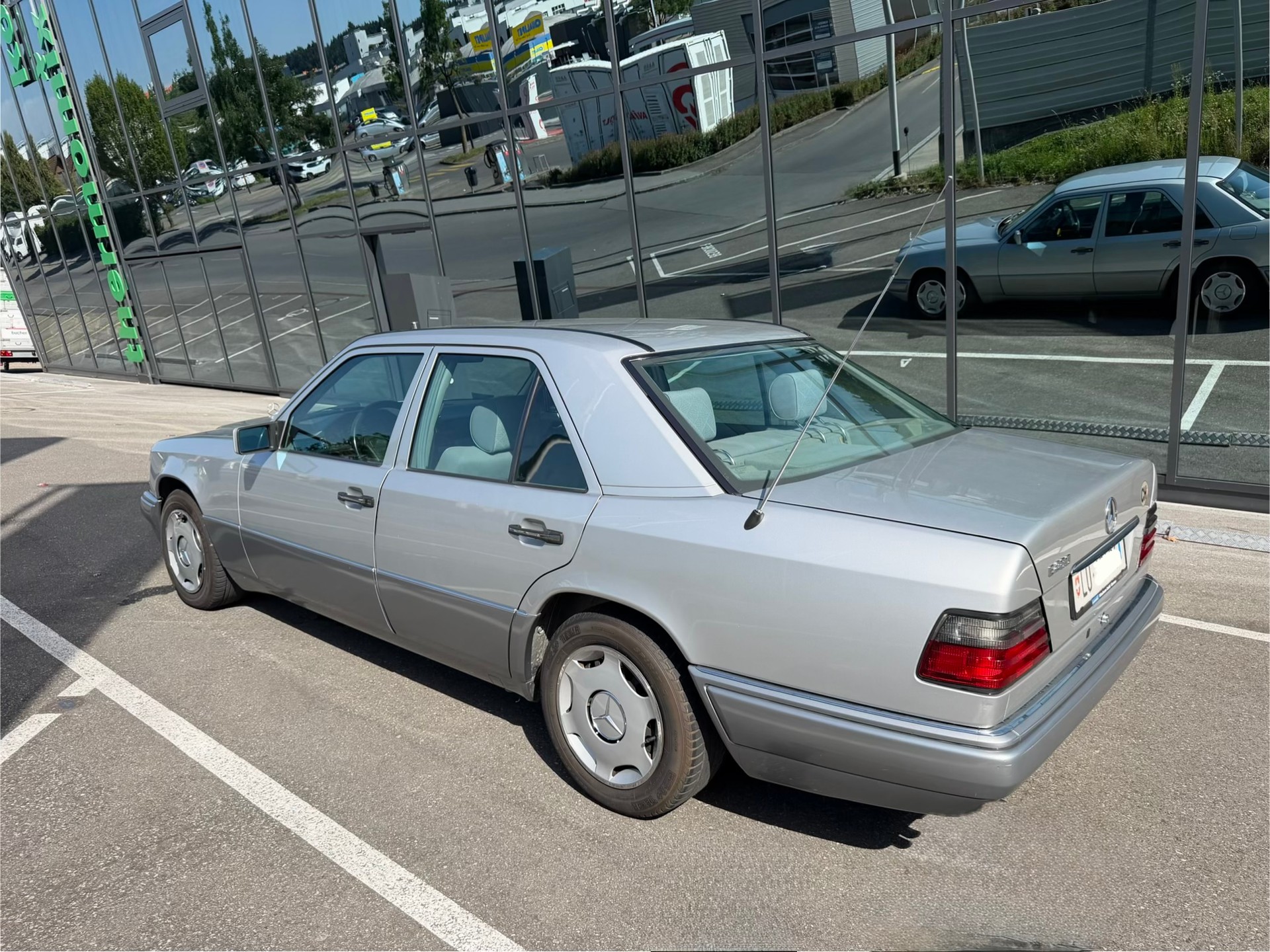 MERCEDES-BENZ E 280 W124-image-3