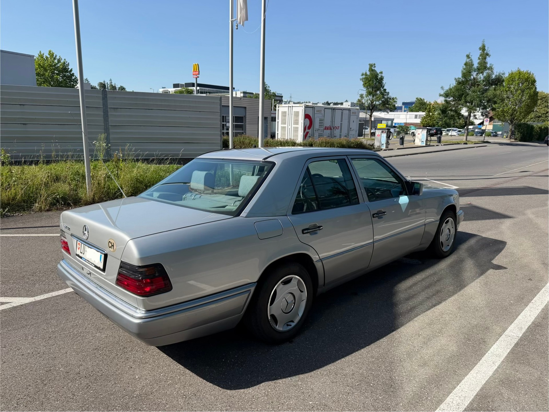 MERCEDES-BENZ E 280 W124-image-2
