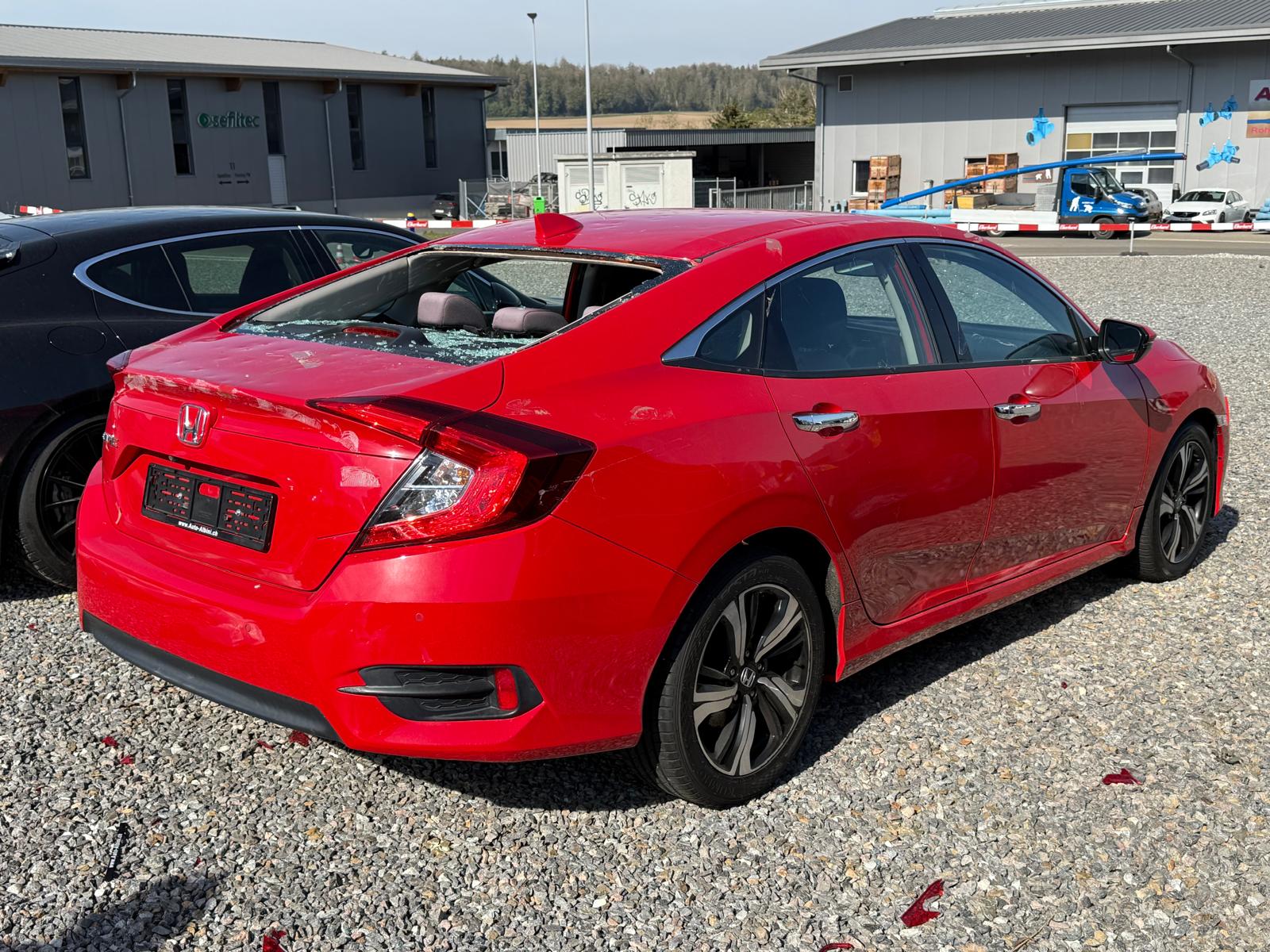 HONDA Civic Sedan 1.5 VTEC Elegance CVT *HAGELSCHADEN* *Jetzt nur noch CHF 9'900.- statt 16'900.-**-image-8