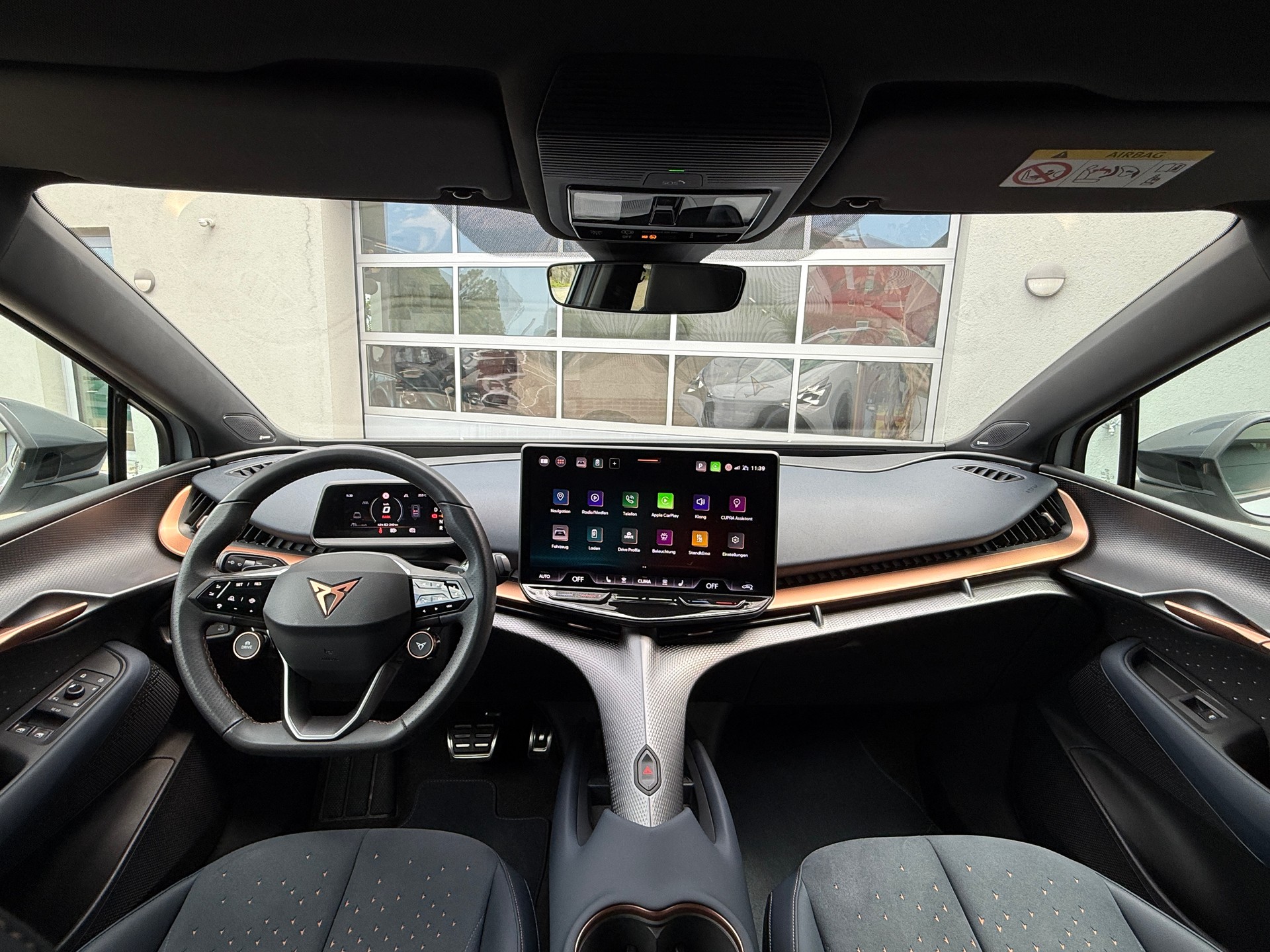 CUPRA Tavascan Type 9 77 kWh Adrenaline mit Wärmepumpe & Anhängerkupplung-showroom-element-2