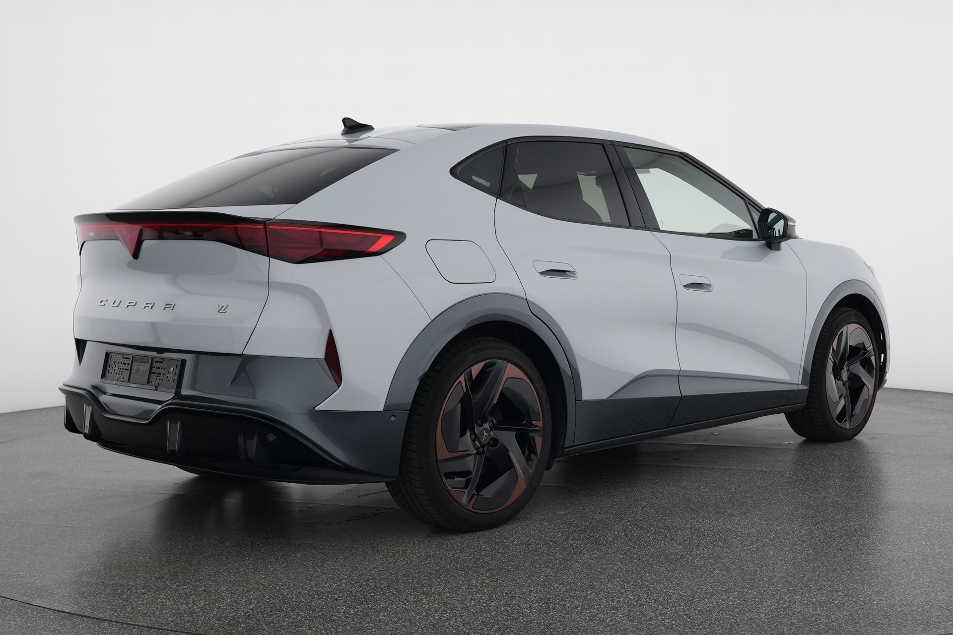 CUPRA Tavascan Type 9 77 kWh Adrenaline mit Wärmepumpe & Anhängerkupplung-image-5