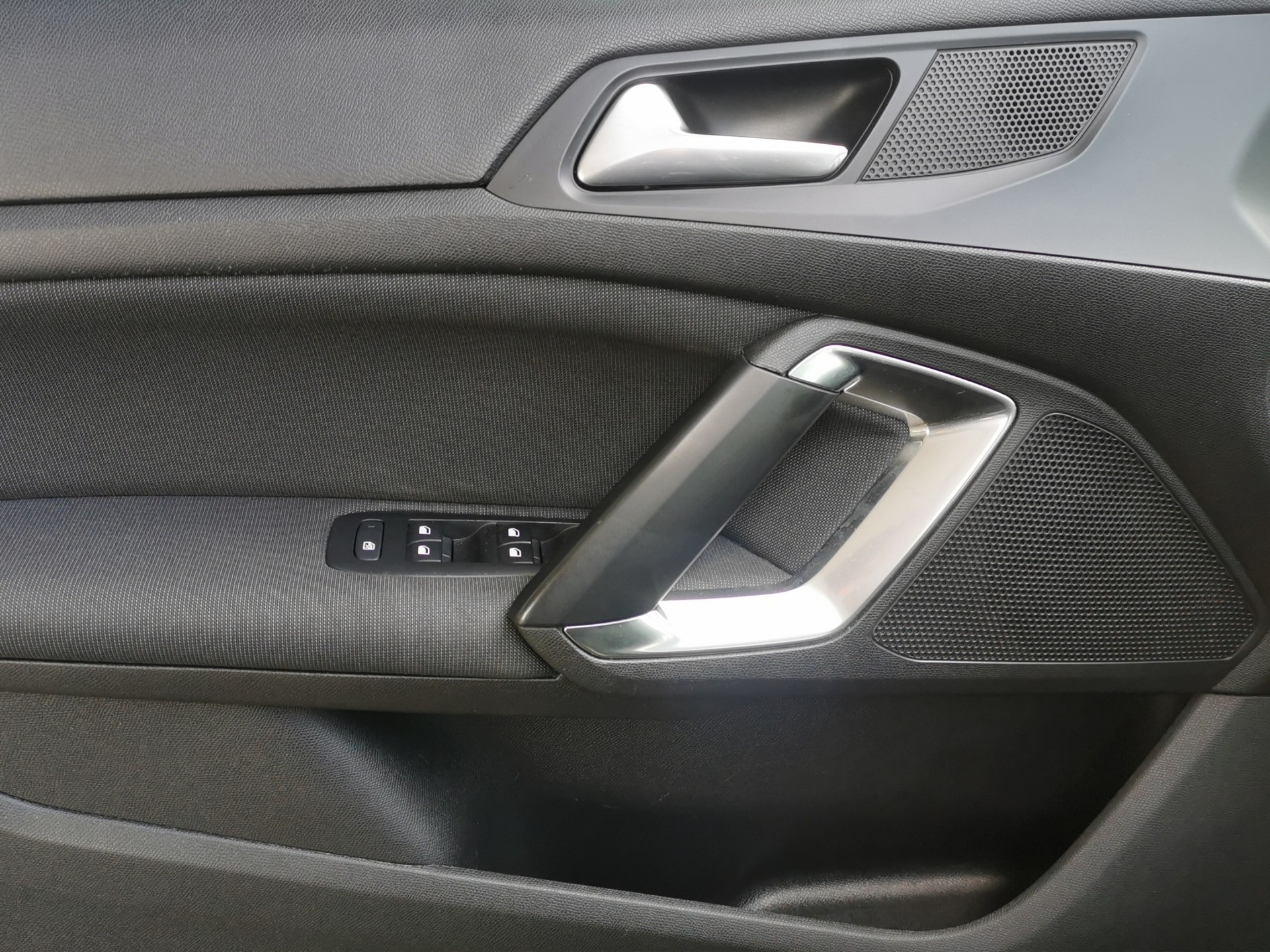 PEUGEOT 308 1.2 Pure Tech Tech Edition EAT8-image-12
