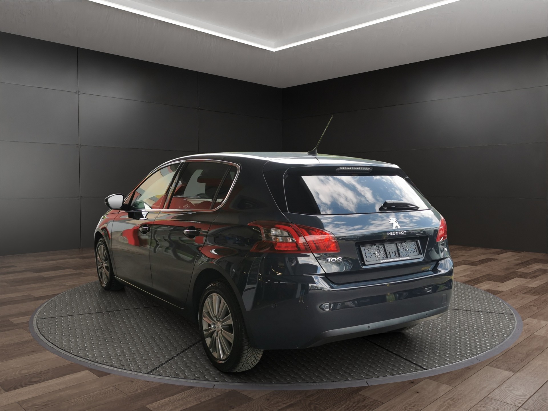 PEUGEOT 308 1.2 Pure Tech Tech Edition EAT8-image-6