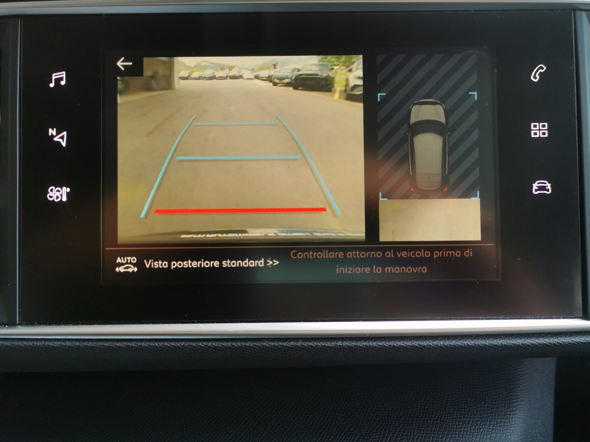 PEUGEOT 308 1.2 Pure Tech Tech Edition EAT8-image-19