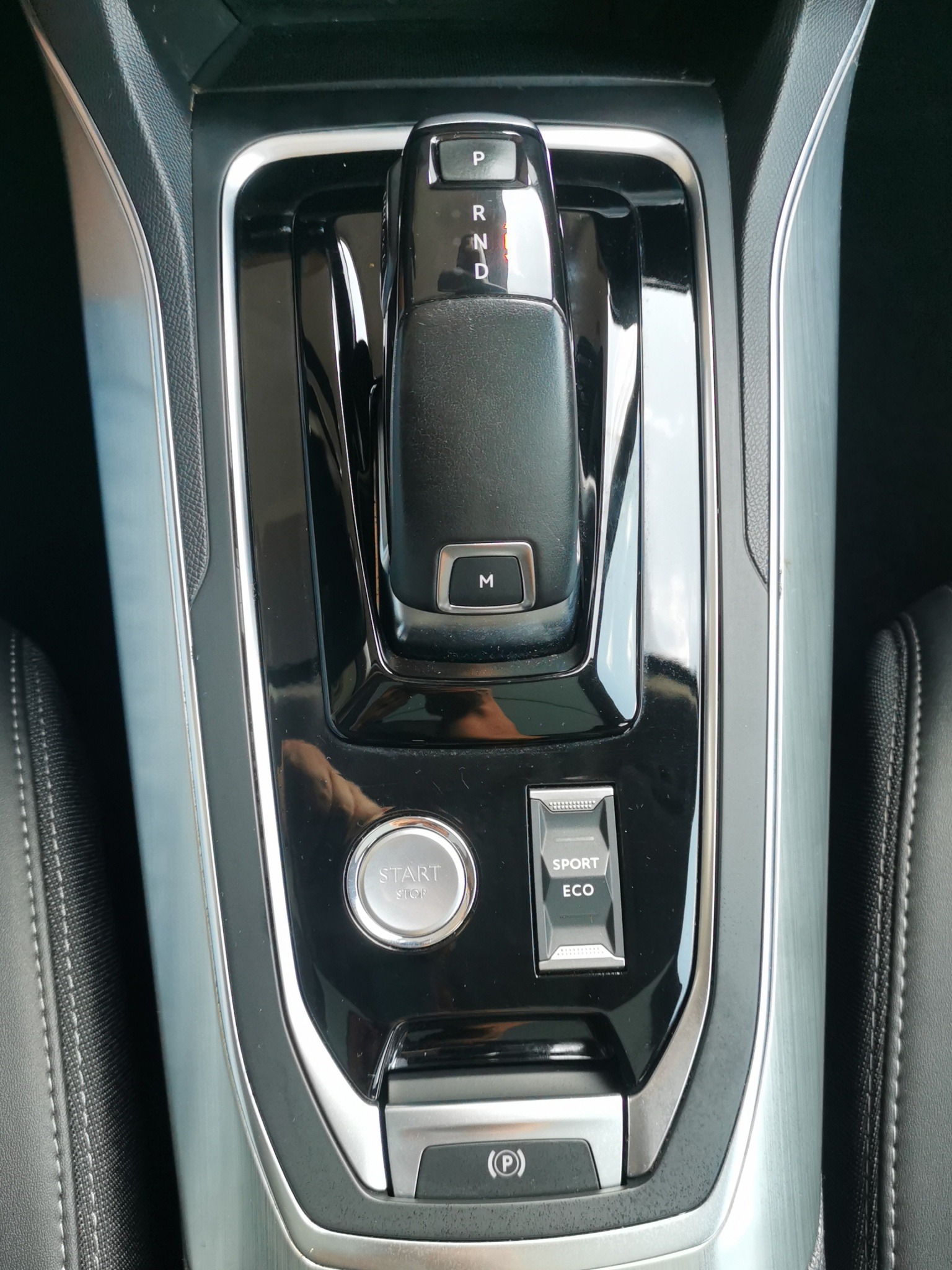 PEUGEOT 308 1.2 Pure Tech Tech Edition EAT8-image-20