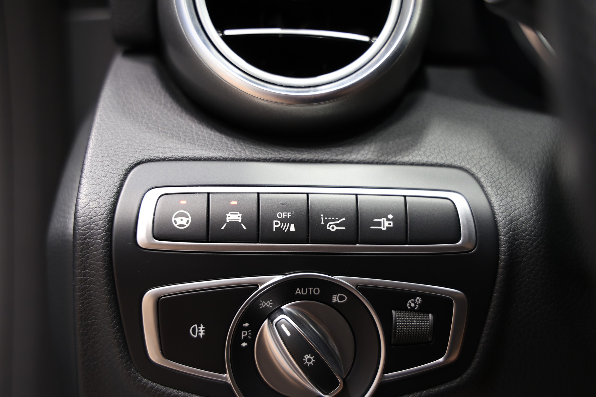 MERCEDES-BENZ C 43 AMG 4Matic Speedshift TCT 9G *CH-Fahrzeug*AMG Performance Abgasanlage*-image-17