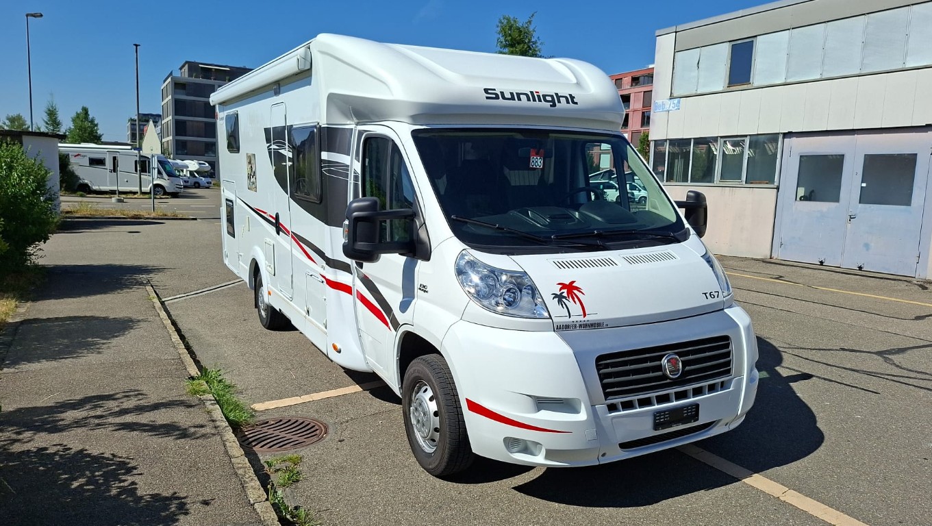SUNLIGHT T67 *** Das ideale Wohnmobil für Urlaub mit Hund – komplett reisefertig eingerichtet**4er Veloträger*Radio *Hubbett vorne*-image-5
